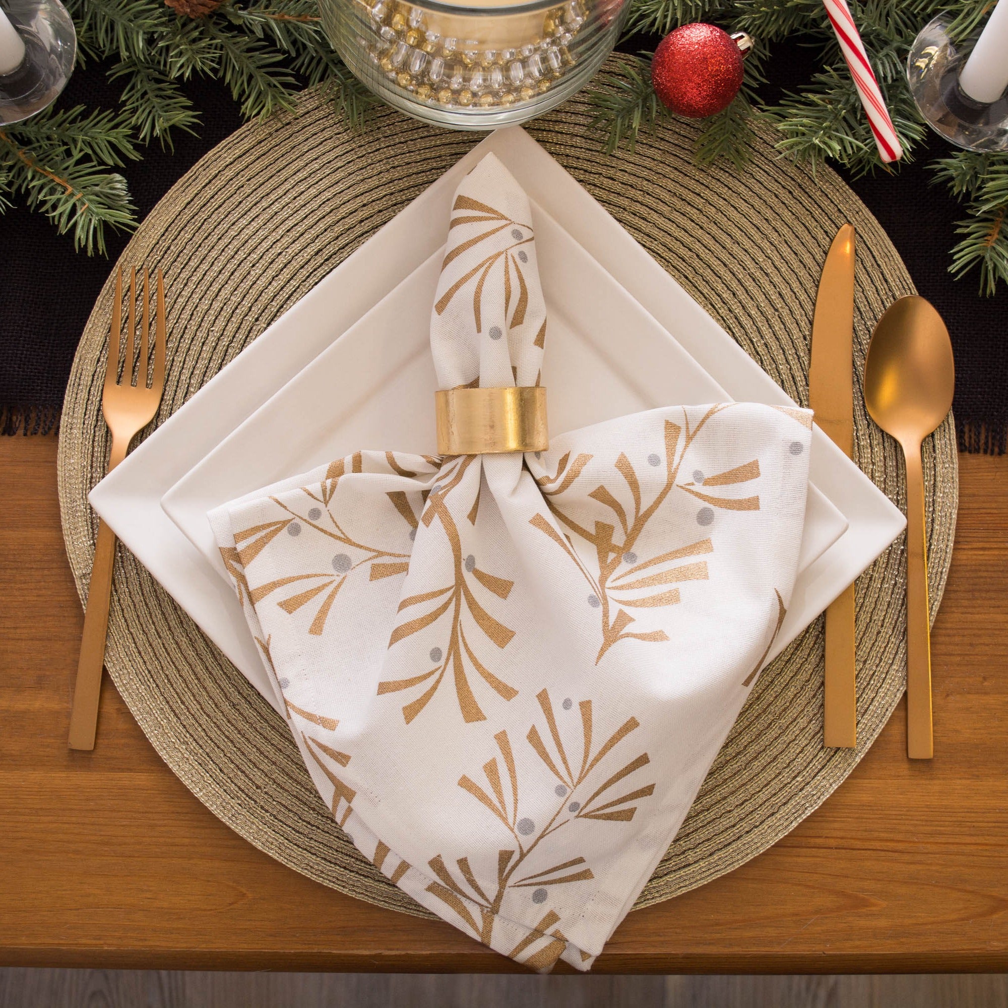 Metallic-Holly-Leaves-Napkins,-Set-of-6-Napkins