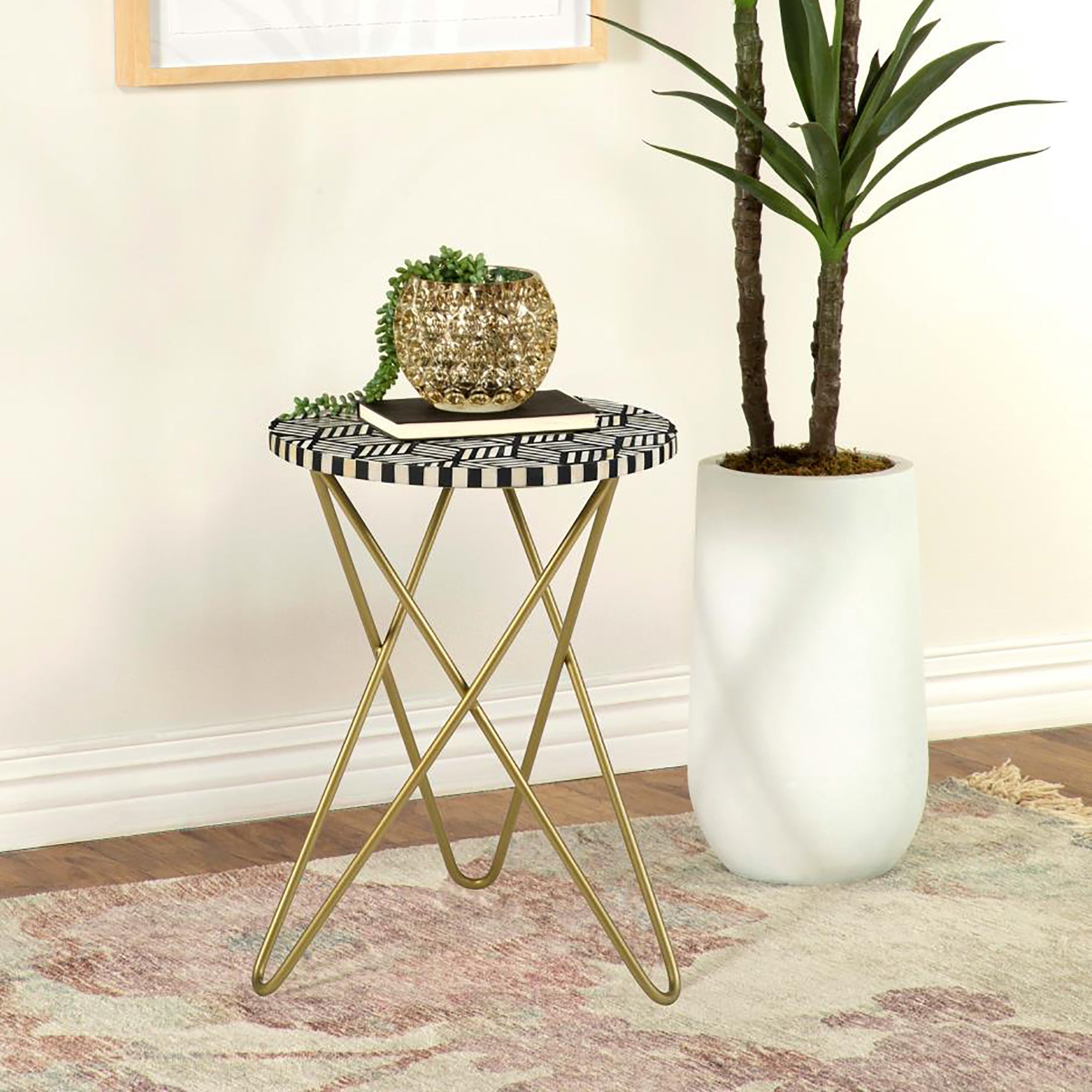 Accent Table with Metal Hairpin Legs and Round Tabletop - Side Tables