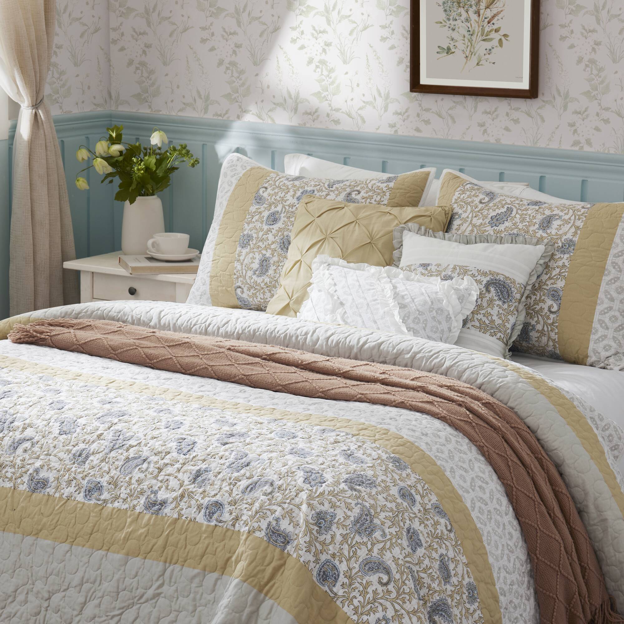 6 Piece Cotton Percale Quilt Set with Throw Pillows