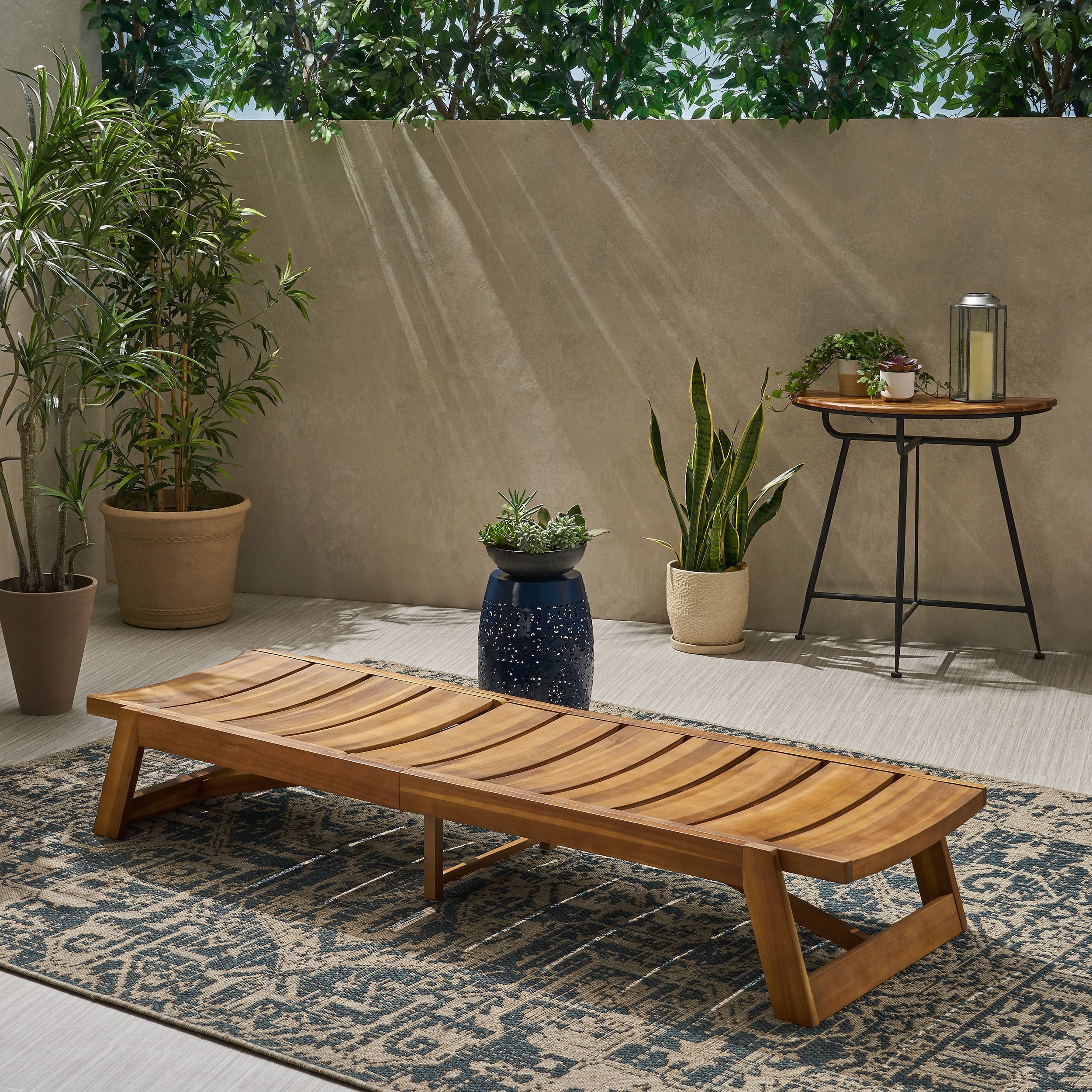 Maki Chaise Lounge