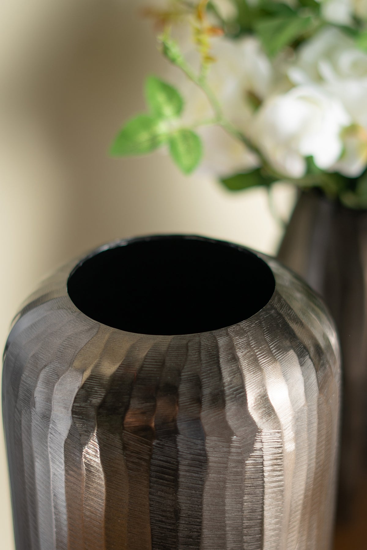 Medium Aluminum Layered Chisel Oval Vase