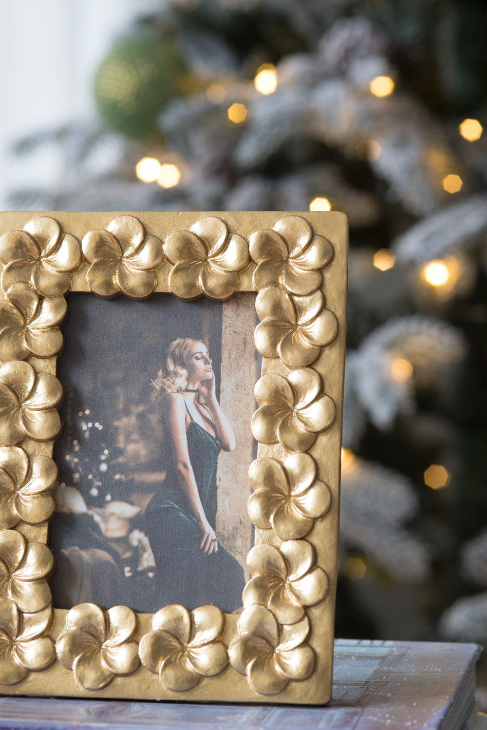 Aqueduct Photo Frame with Flower Design