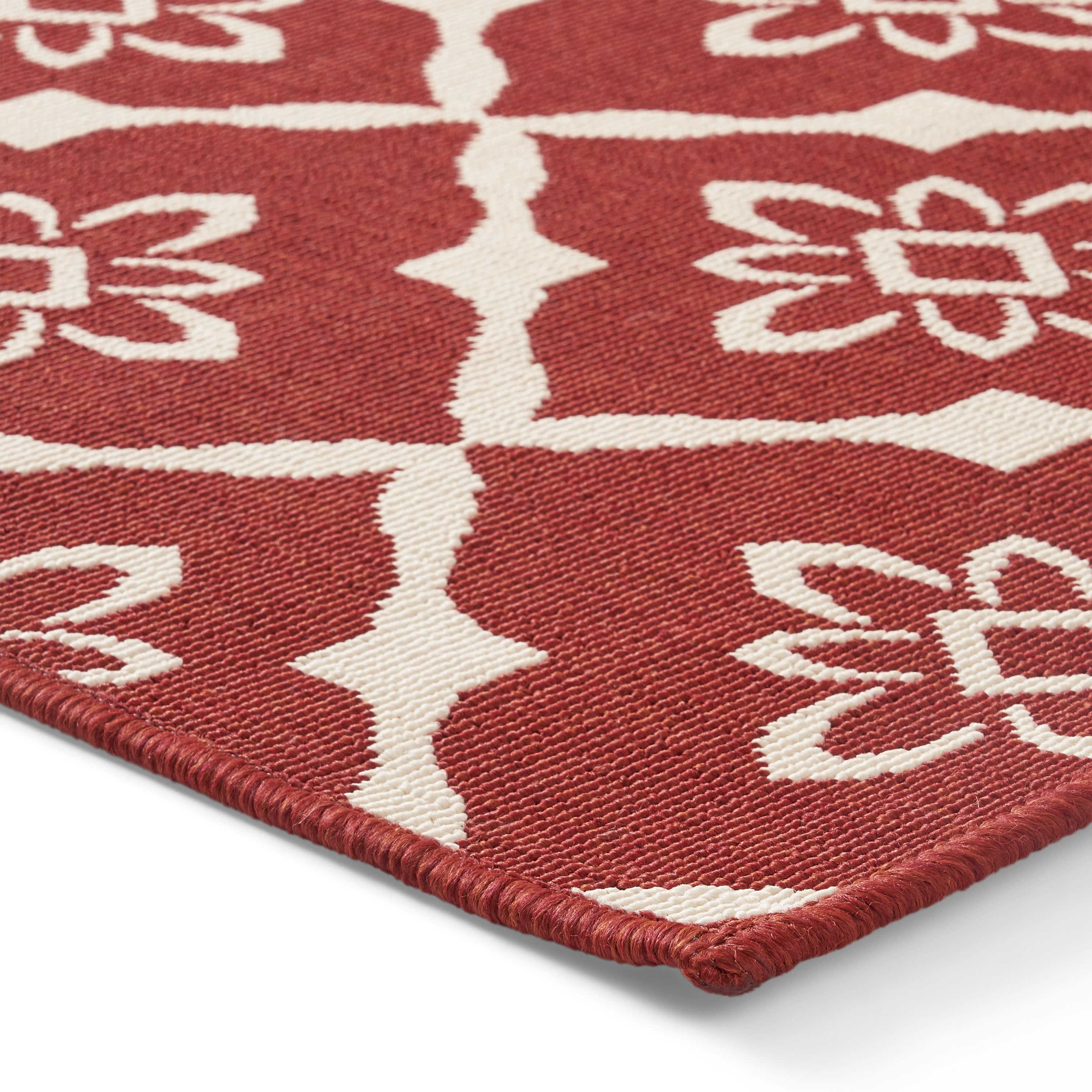 84"x63" Outdoor Rug with Loop Pile Texture and Rectangle Shape