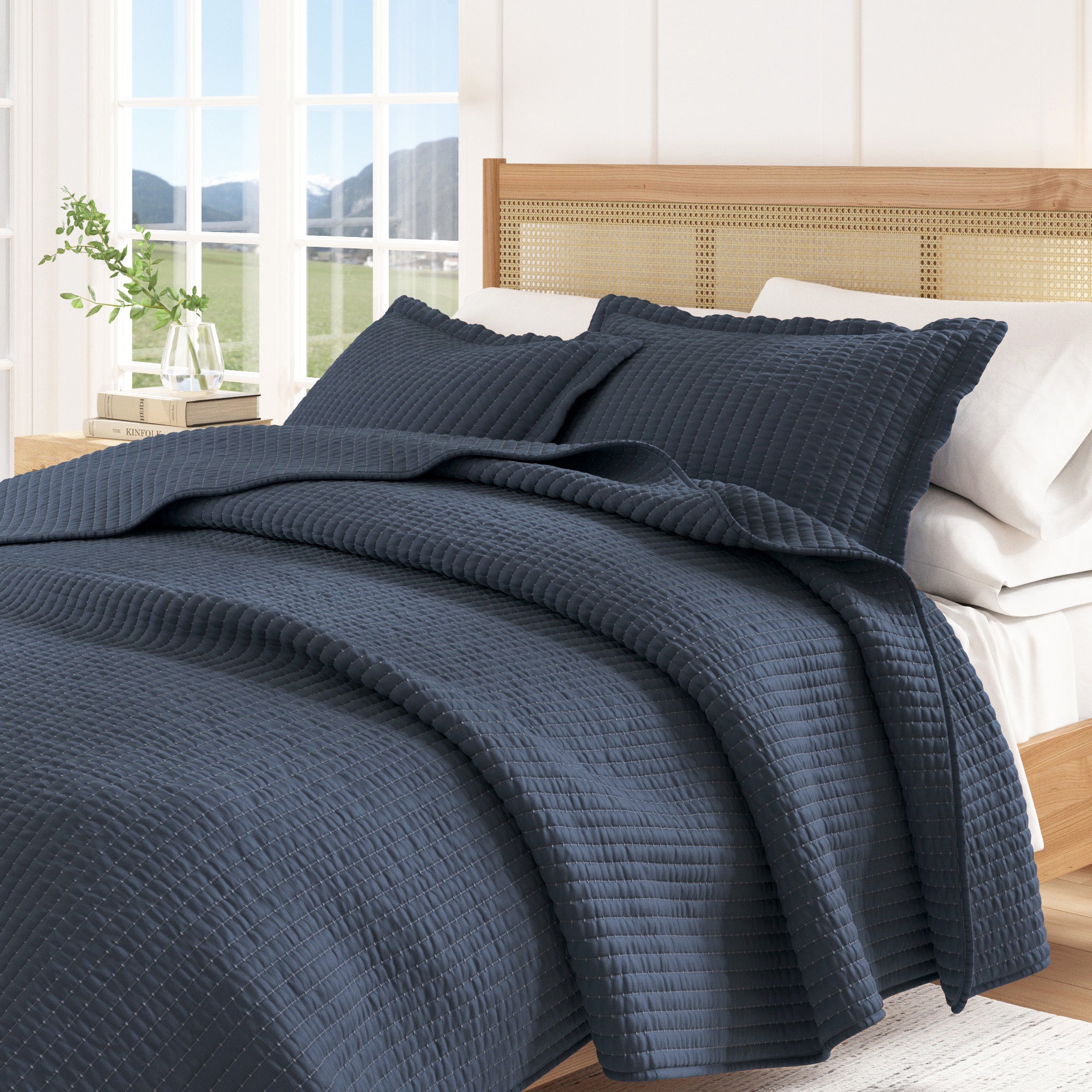 Stitched Quilt Set with Shams