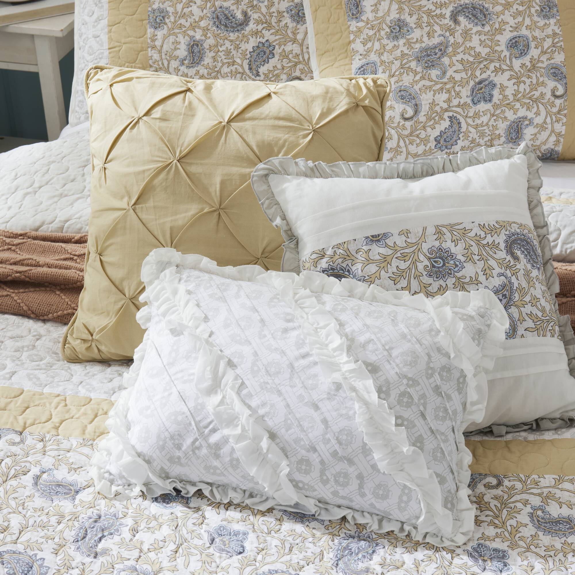 6 Piece Cotton Percale Quilt Set with Throw Pillows