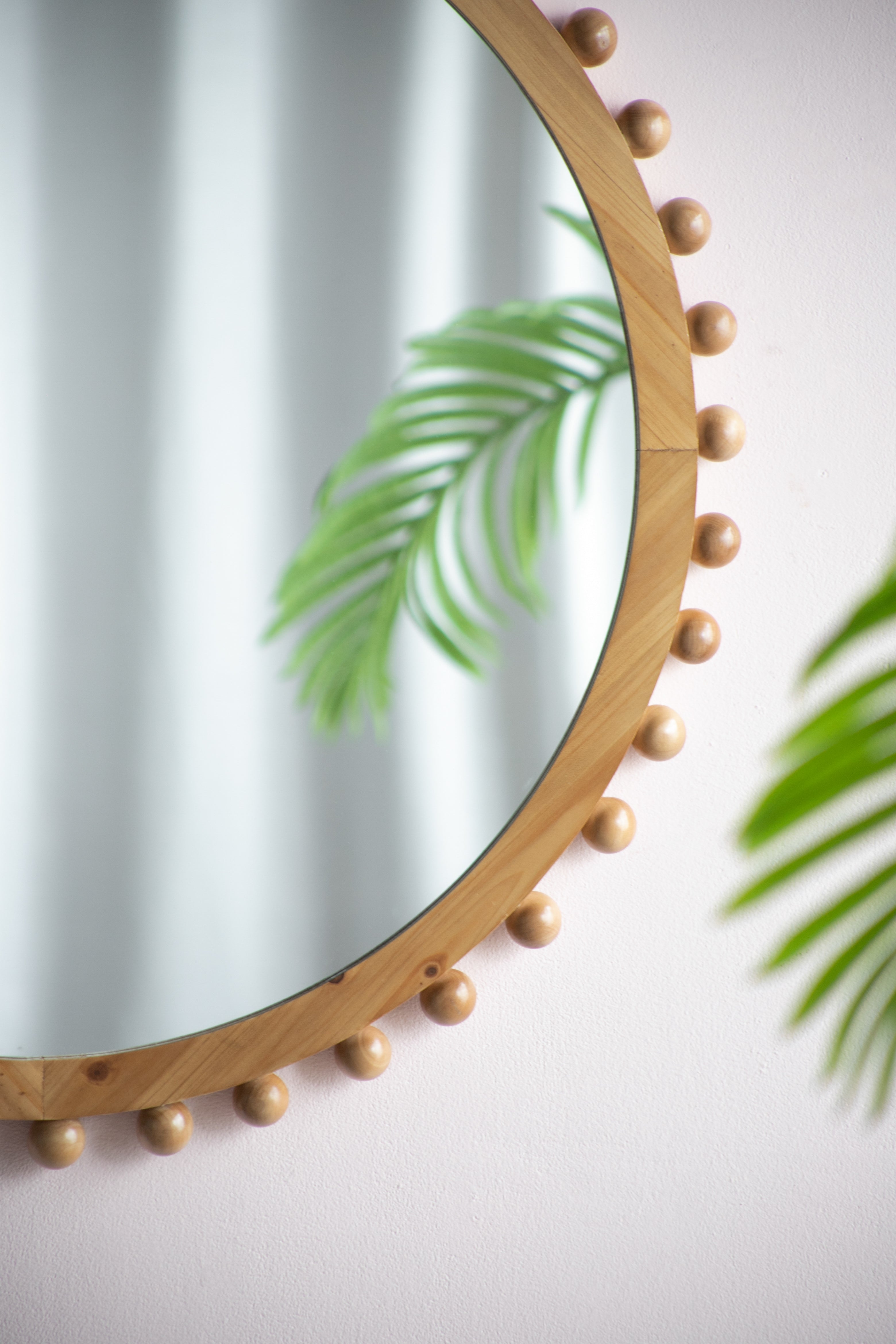 Round Wall Mirror with Beaded Wooden Frame