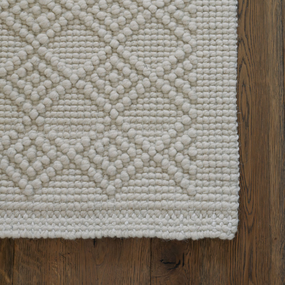 Handcrafted Sisal and Wool Diamond Loop Rug in Natural, 2 x 3