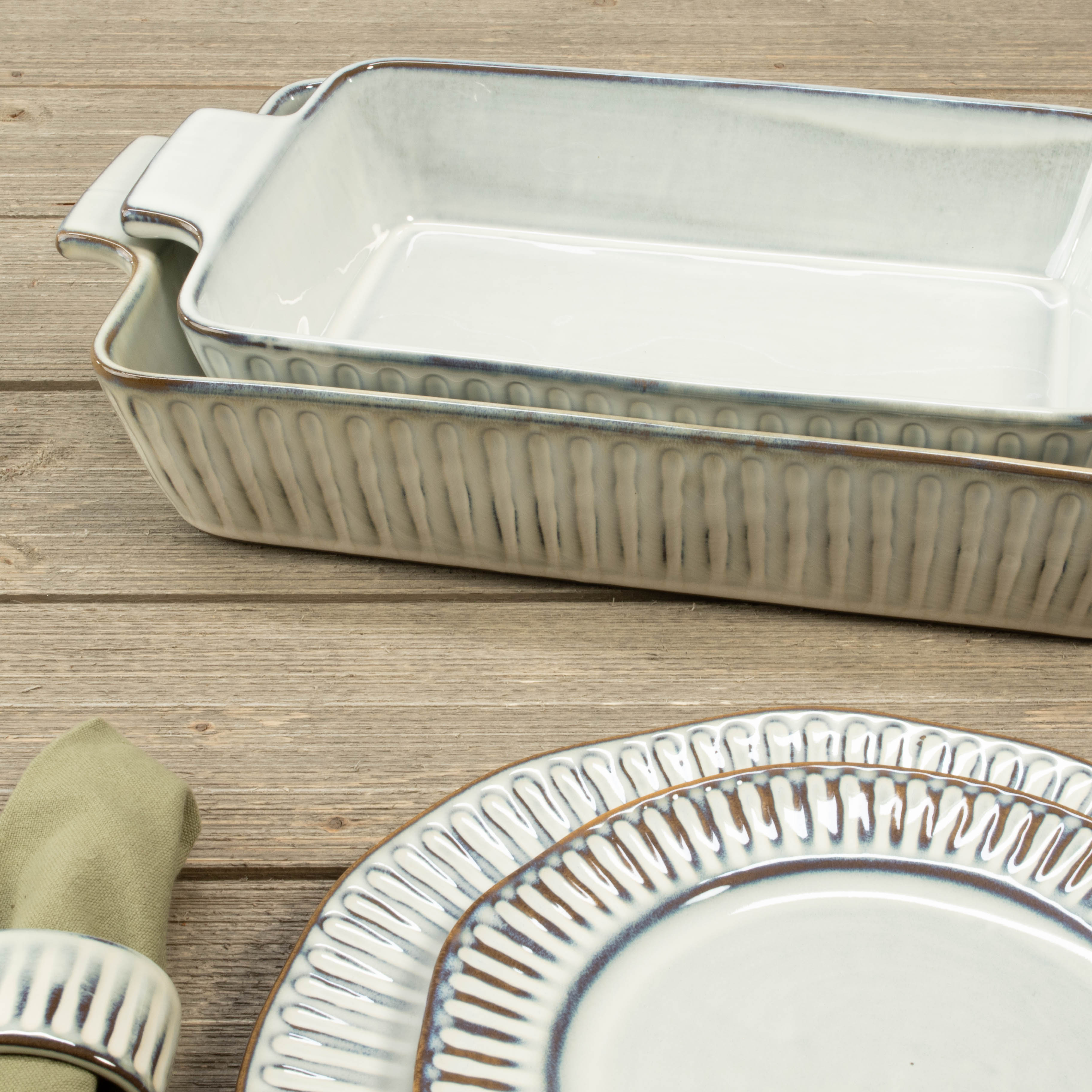 Colonnade  2 Piece Bakeware Set