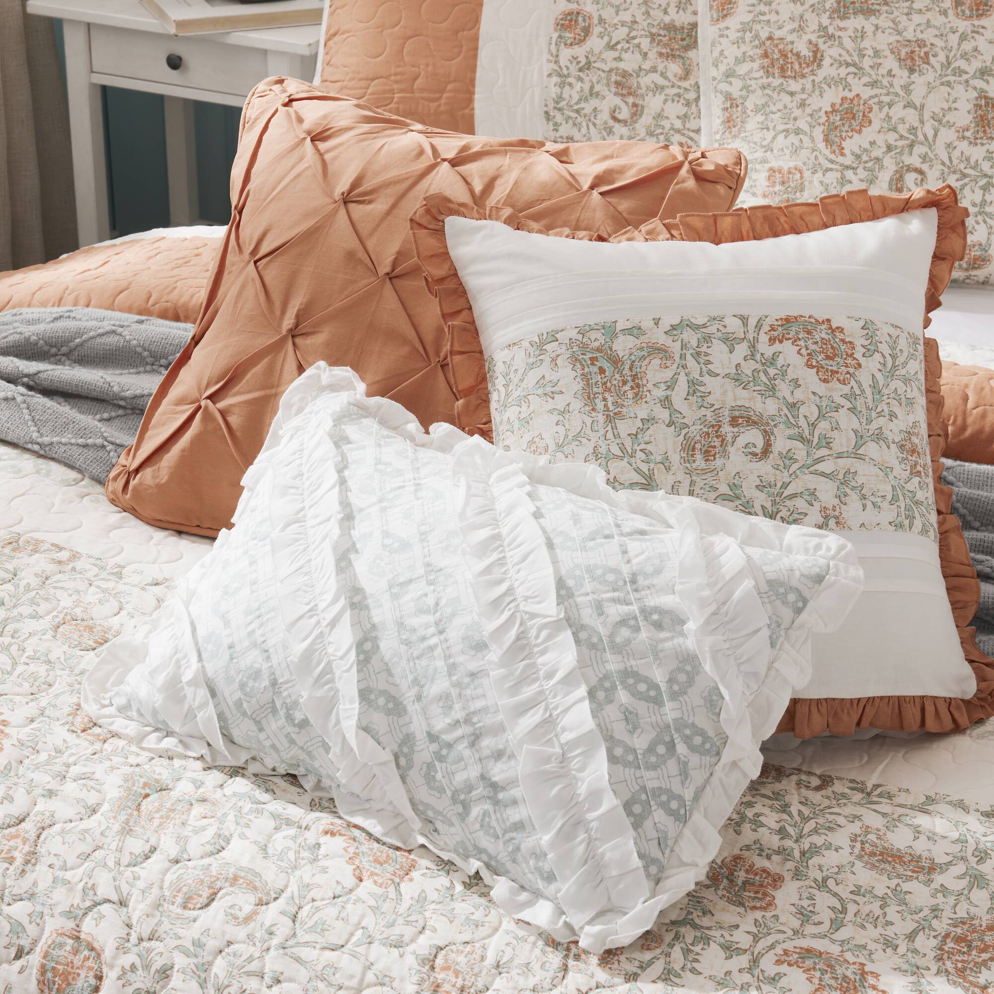 Dawn 6-Piece Cotton Percale Quilt Set with Throw Pillows