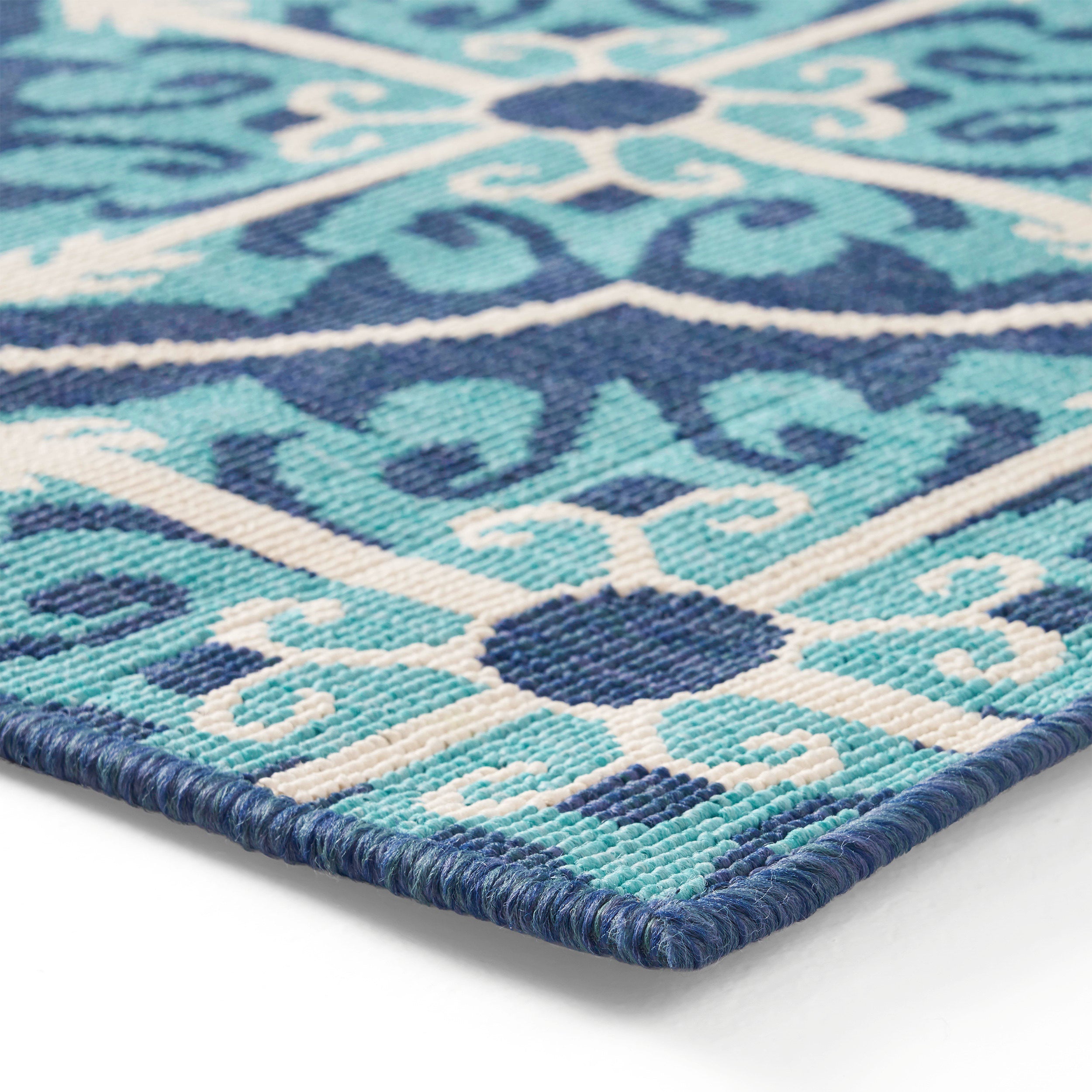 Realized Outdoor Rug with Rectangle Shape and Trellis Pattern