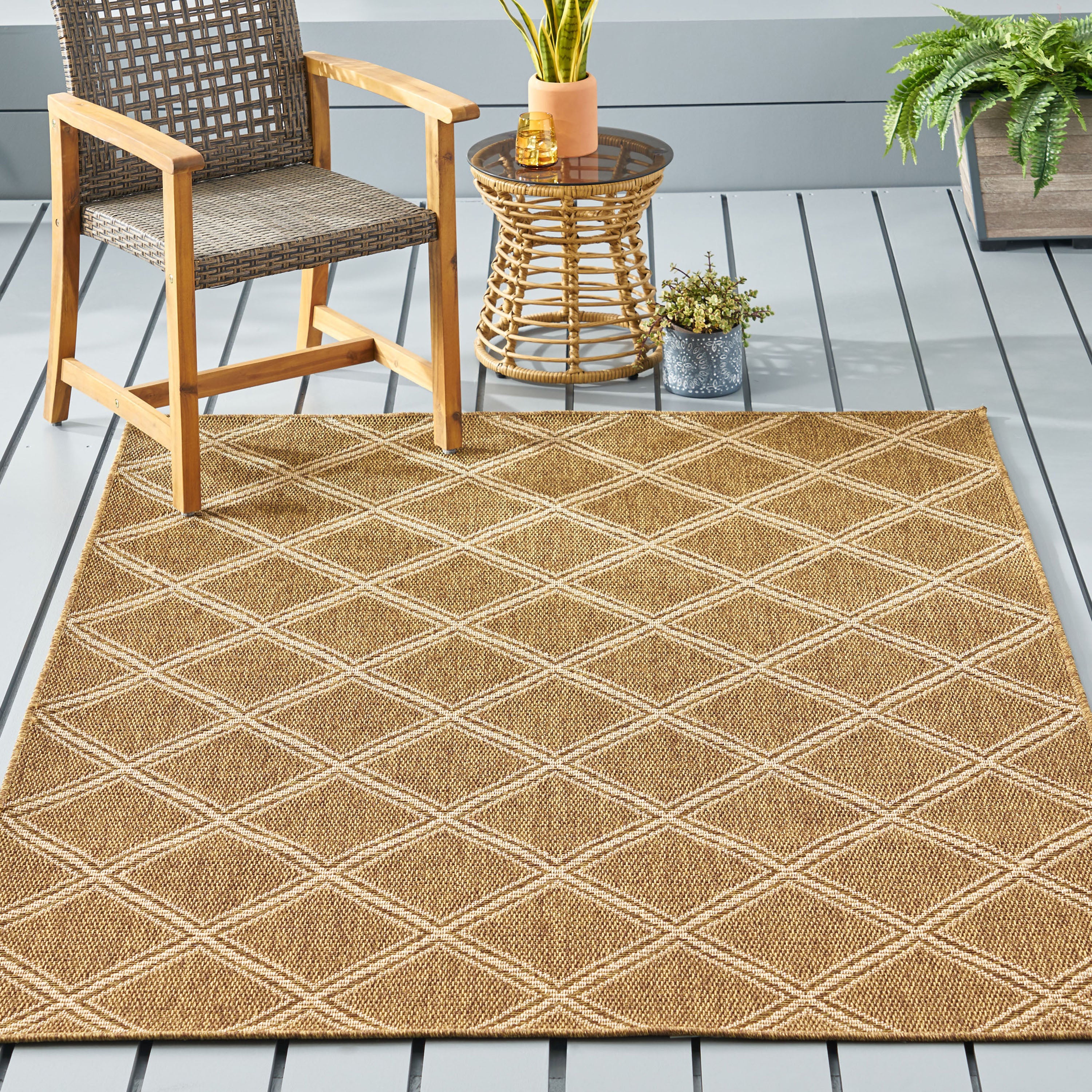 84" x 63" Outdoor Polypropylene Area Rug with Rectangle Shape