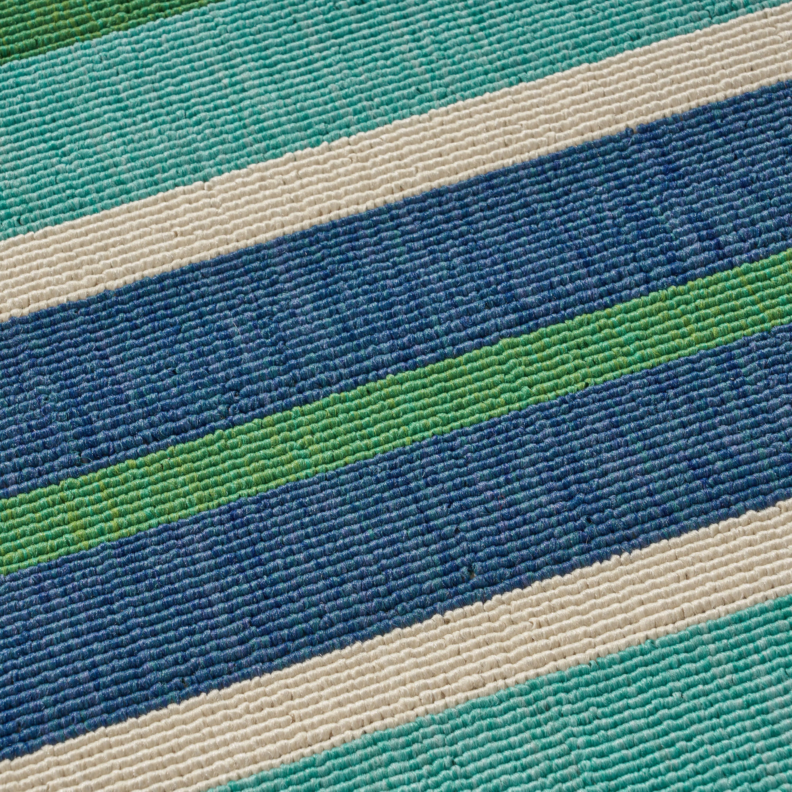 90"x63" Outdoor Rectangular Rug with Striped Regency Design
