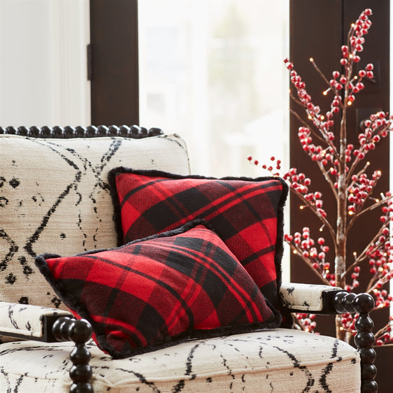 Black-and-Red-Plaid-Throw-Pillow-with-Fringe-(set-of-2)-Pillows