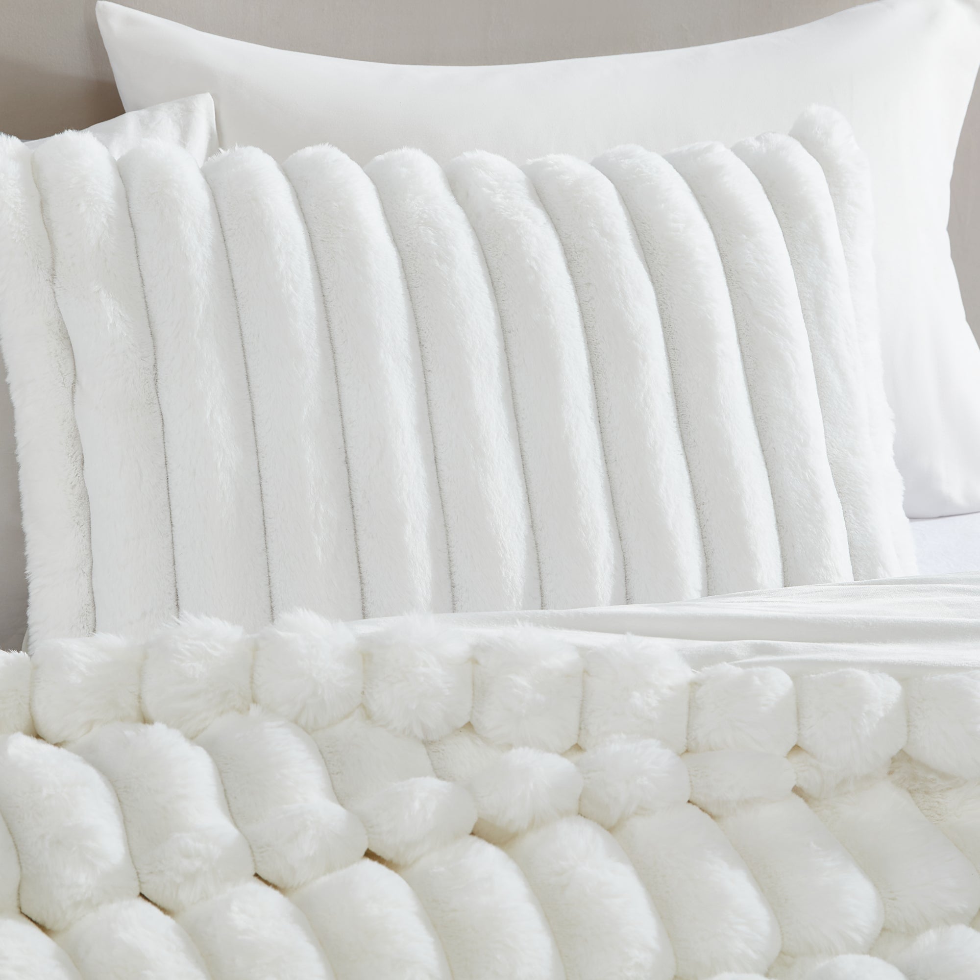 Everett Channel Faux Fur White 4 PC Comforter Set
