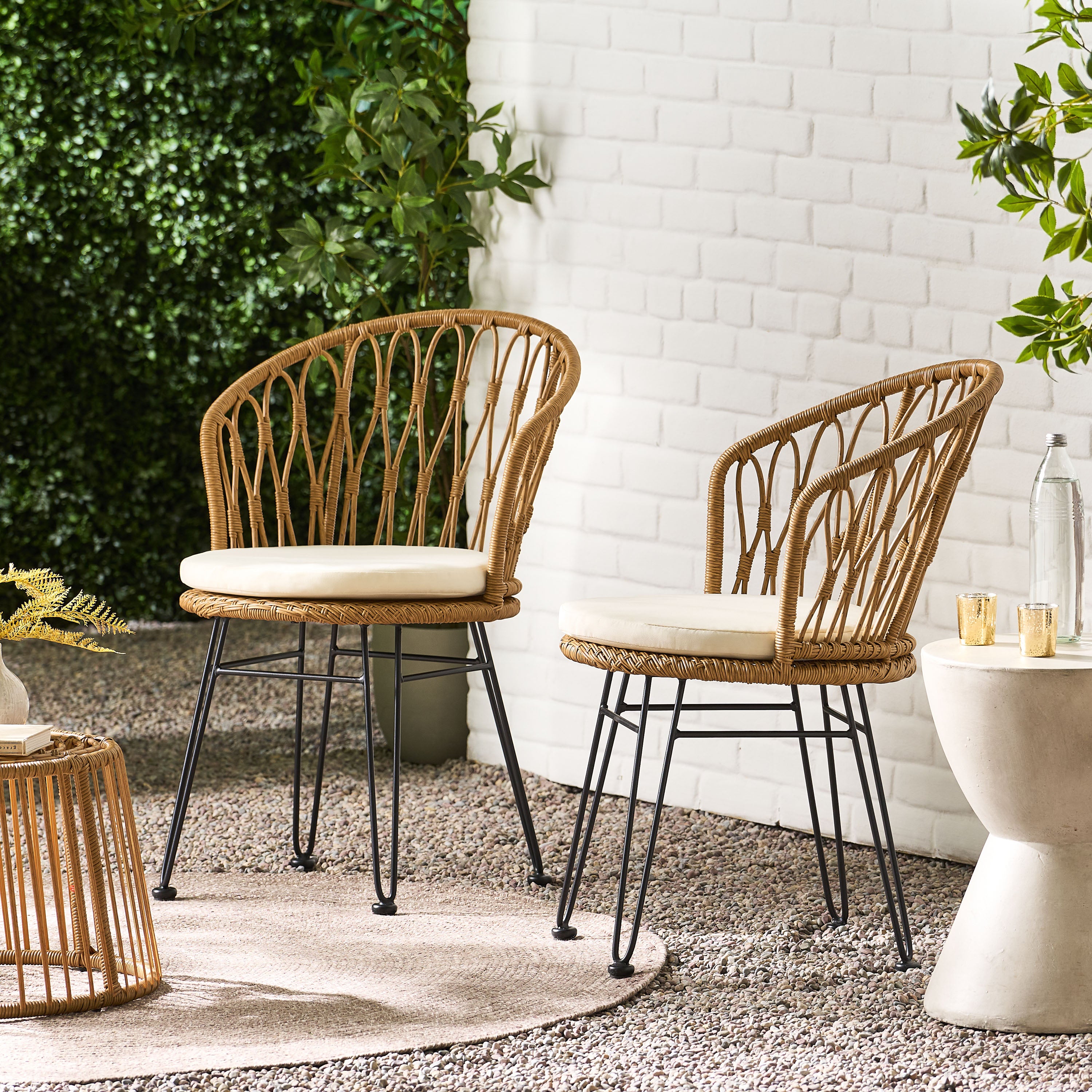 Outdoor Chair with Hairpin Legs and Curved Frame, Set of 2