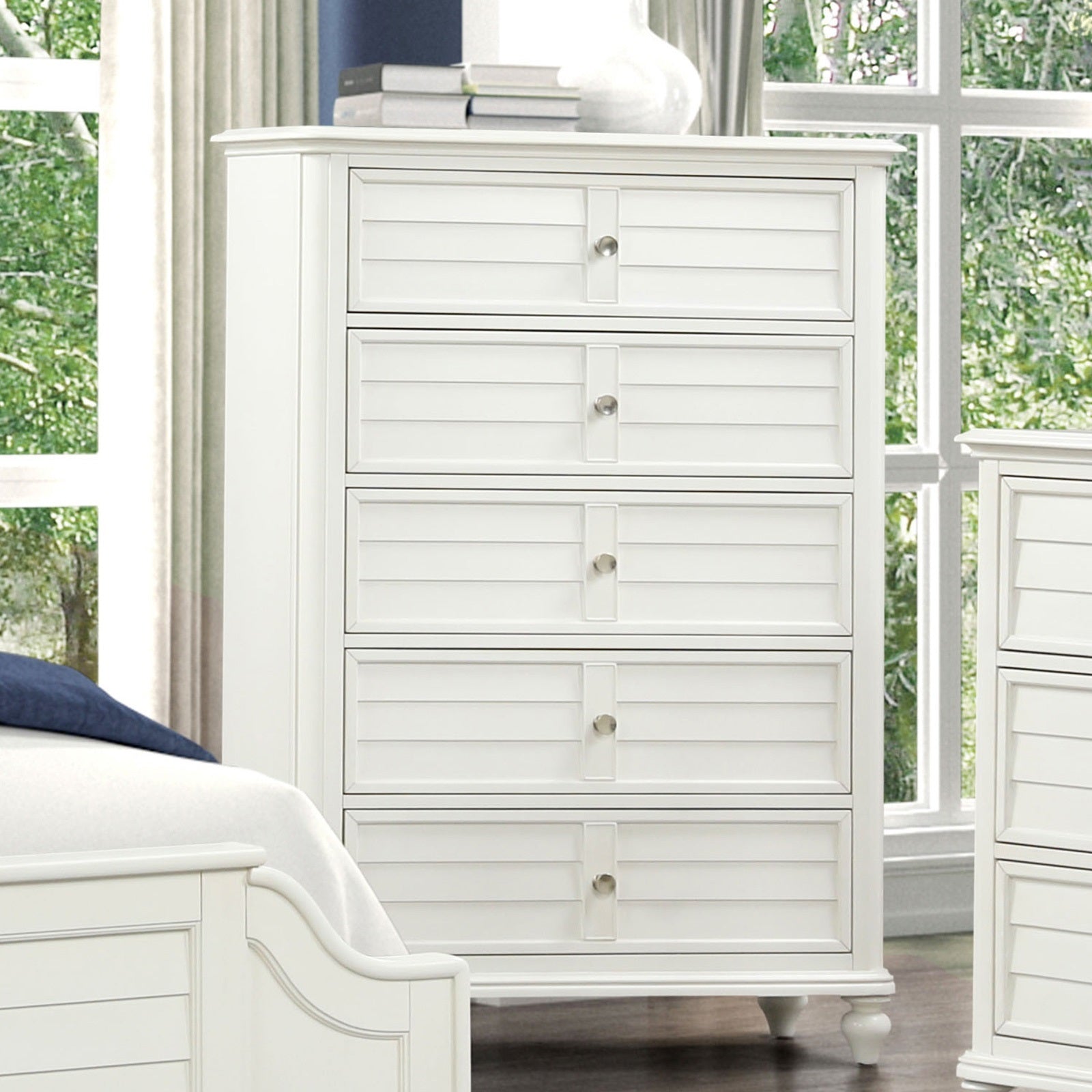 Coastal Traditional Antique White Chest of Drawers