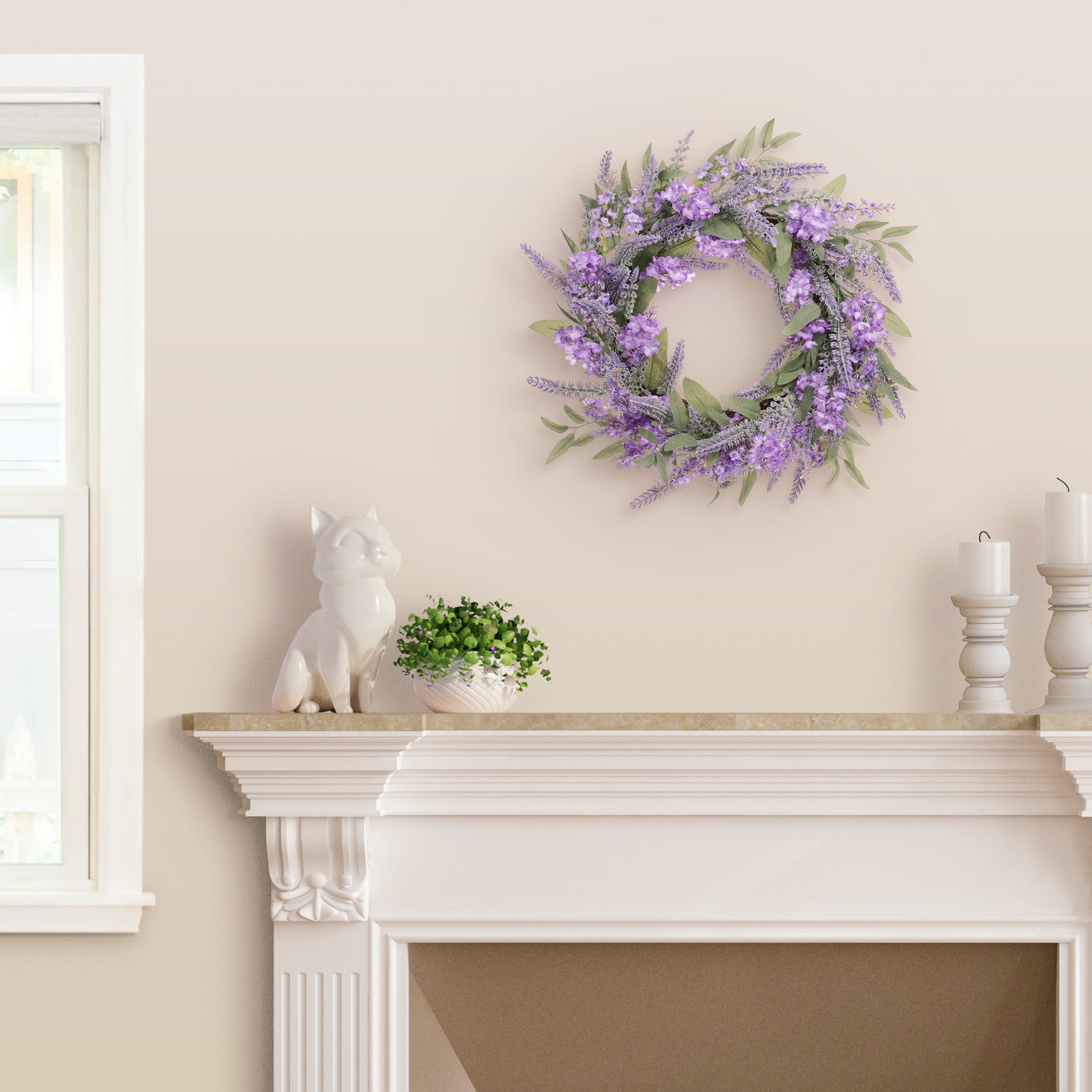 24" Artificial Lavender with Green Leaves Floral Spring Wreath