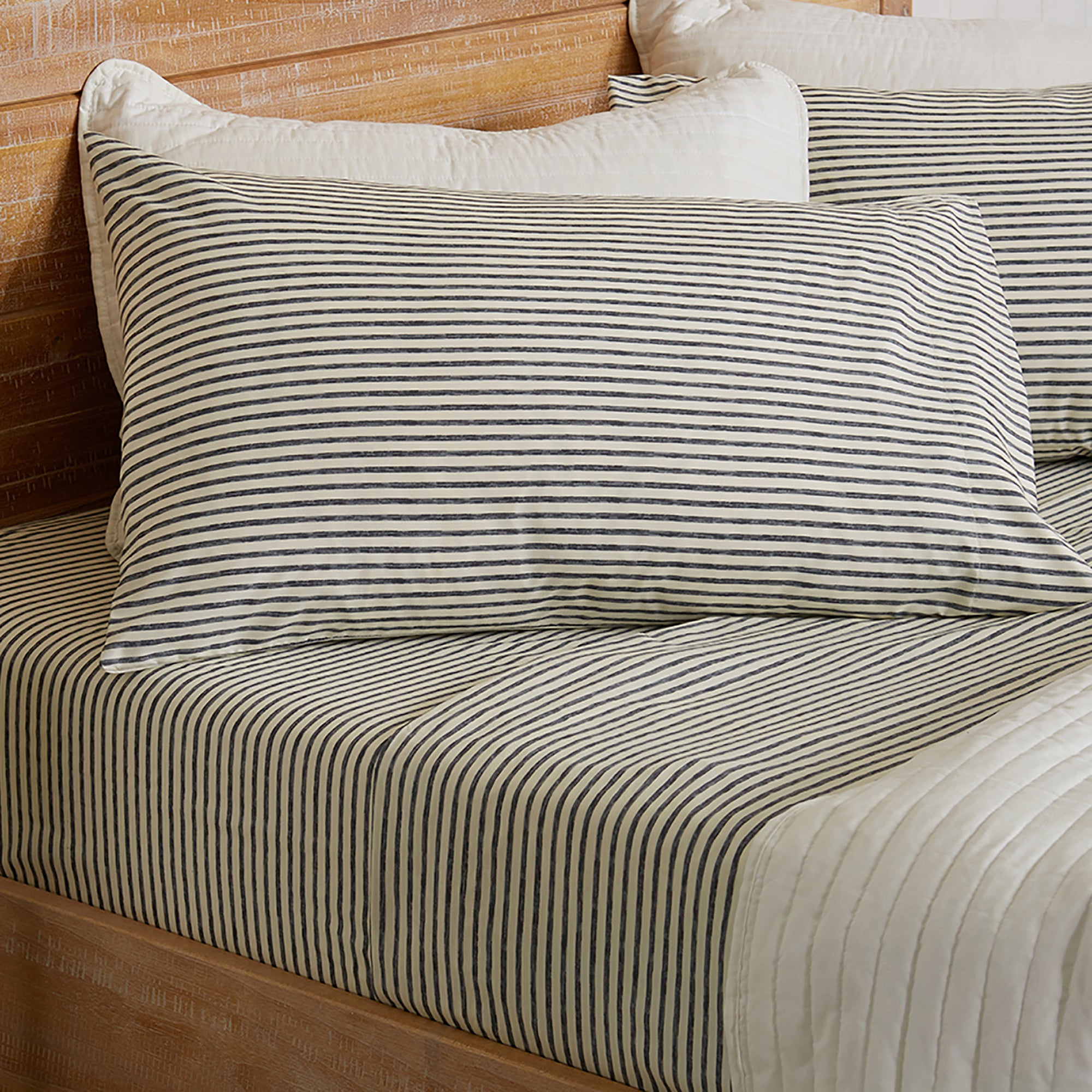 Stripe Printed Microfiber Sheet Set
