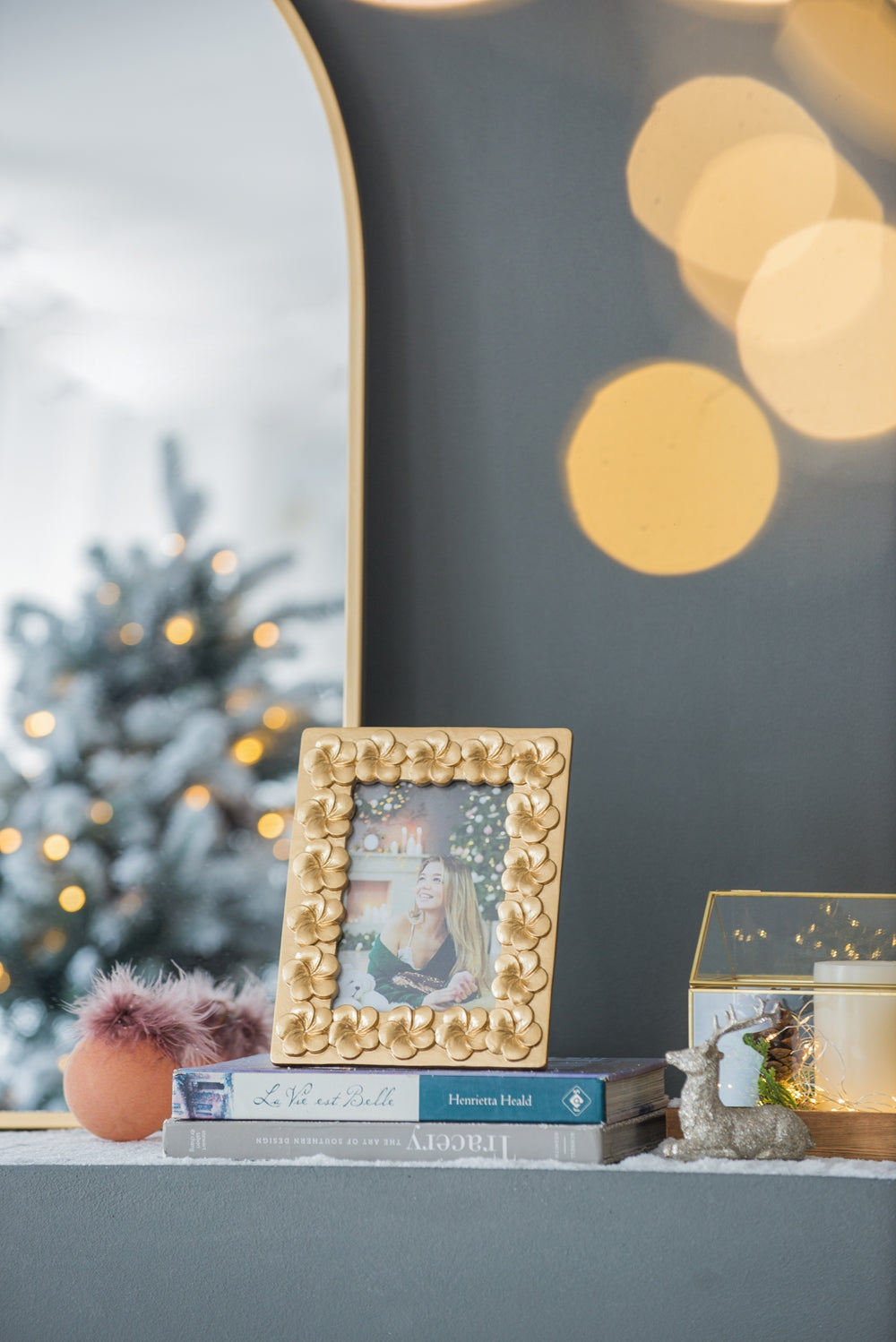 Aqueduct Photo Frame with Flower Design