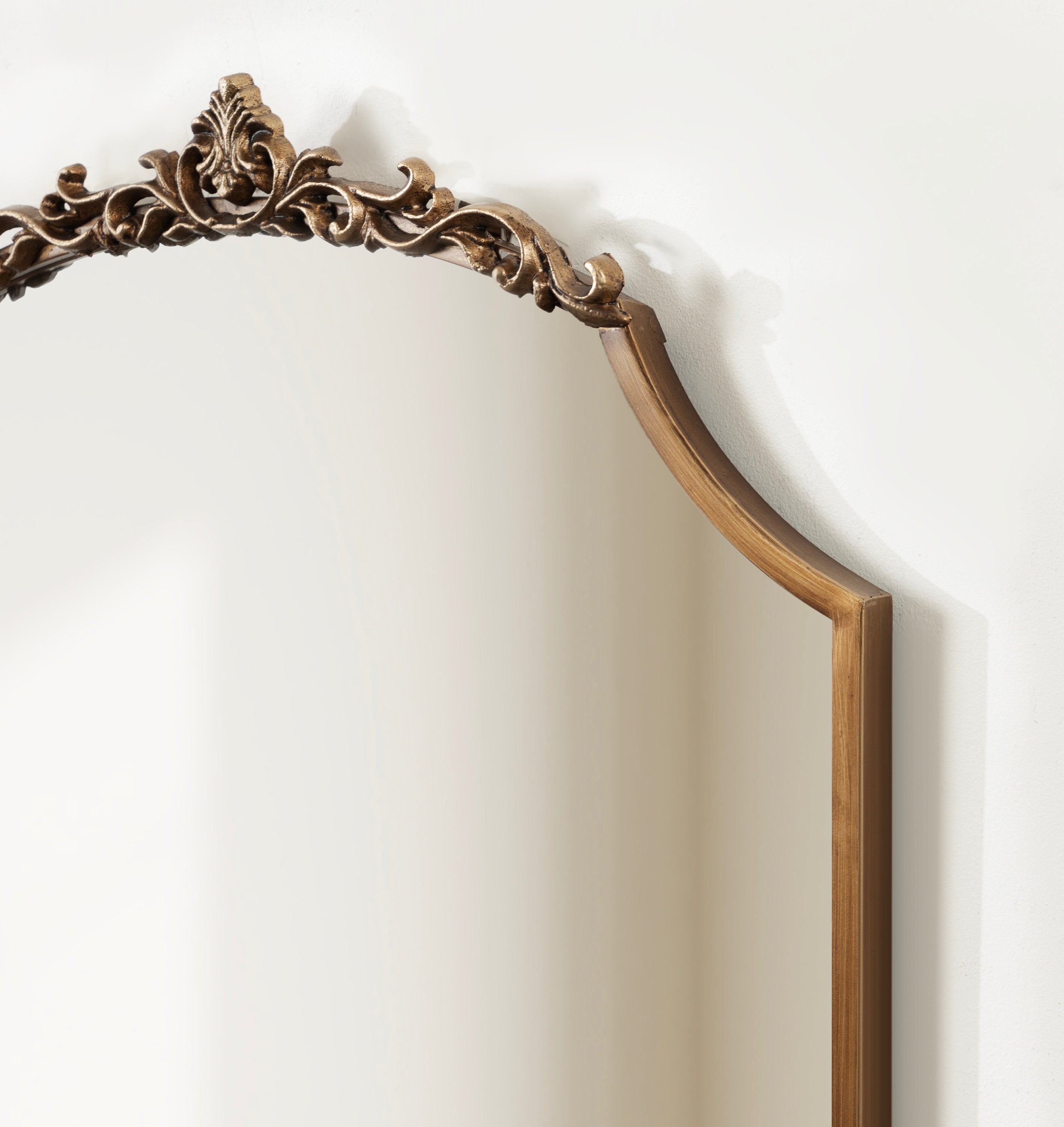 Arendahl Traditional Scallop Mirror