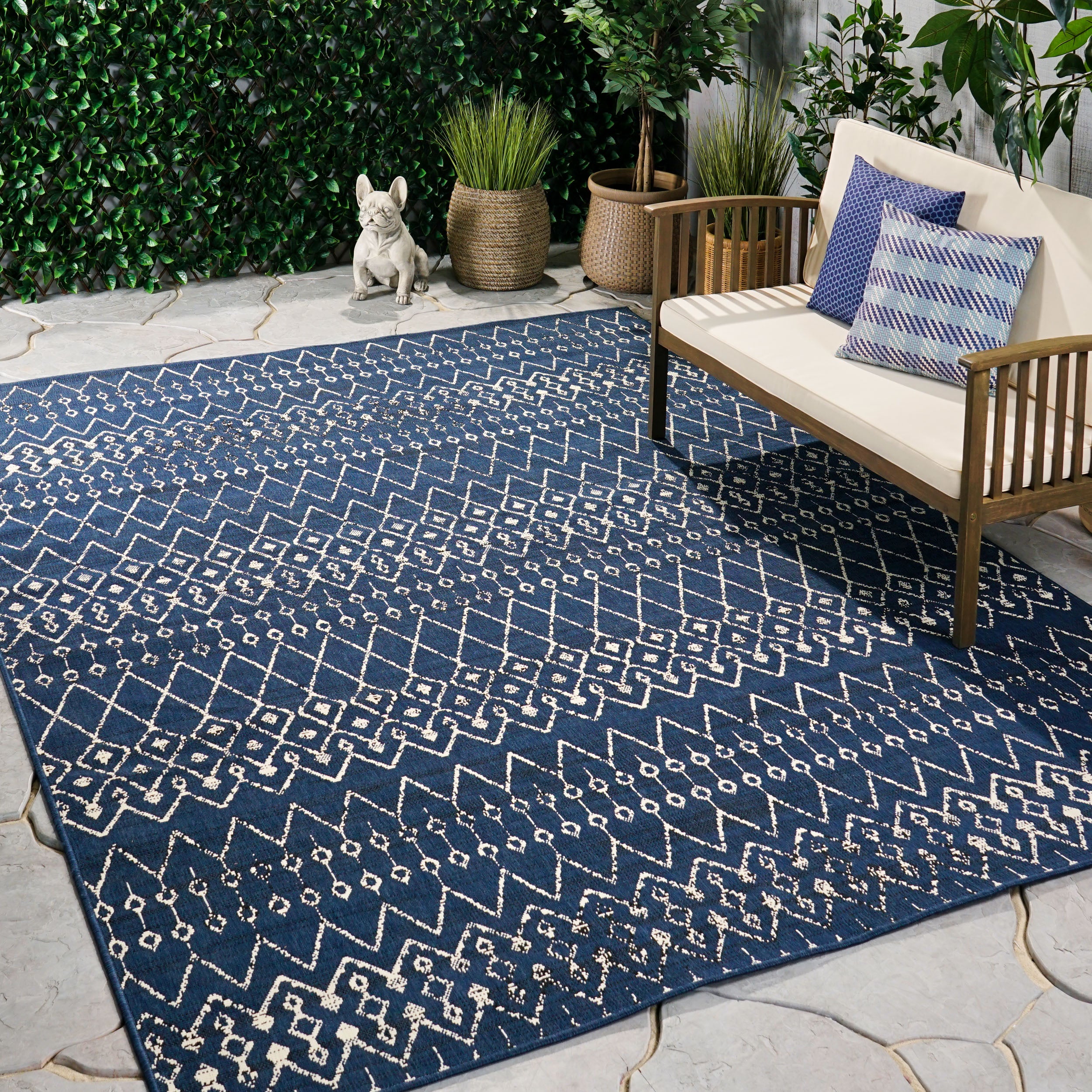 94" Outdoor Polypropylene Rug