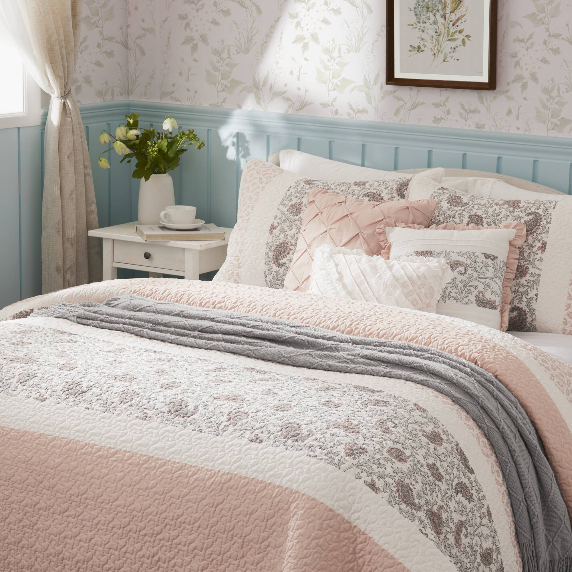Dawn 6-Piece Cotton Percale Quilt Set with Throw Pillows