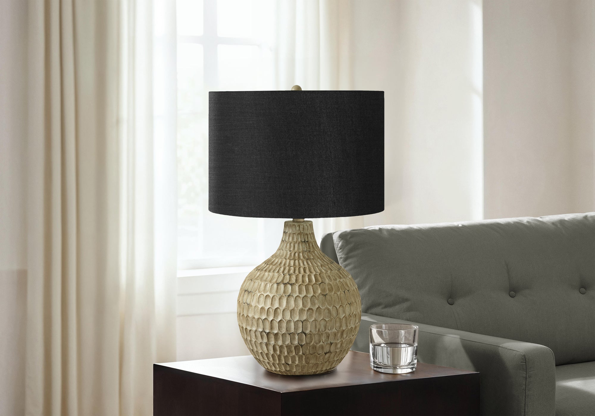 Linea Table Lamp