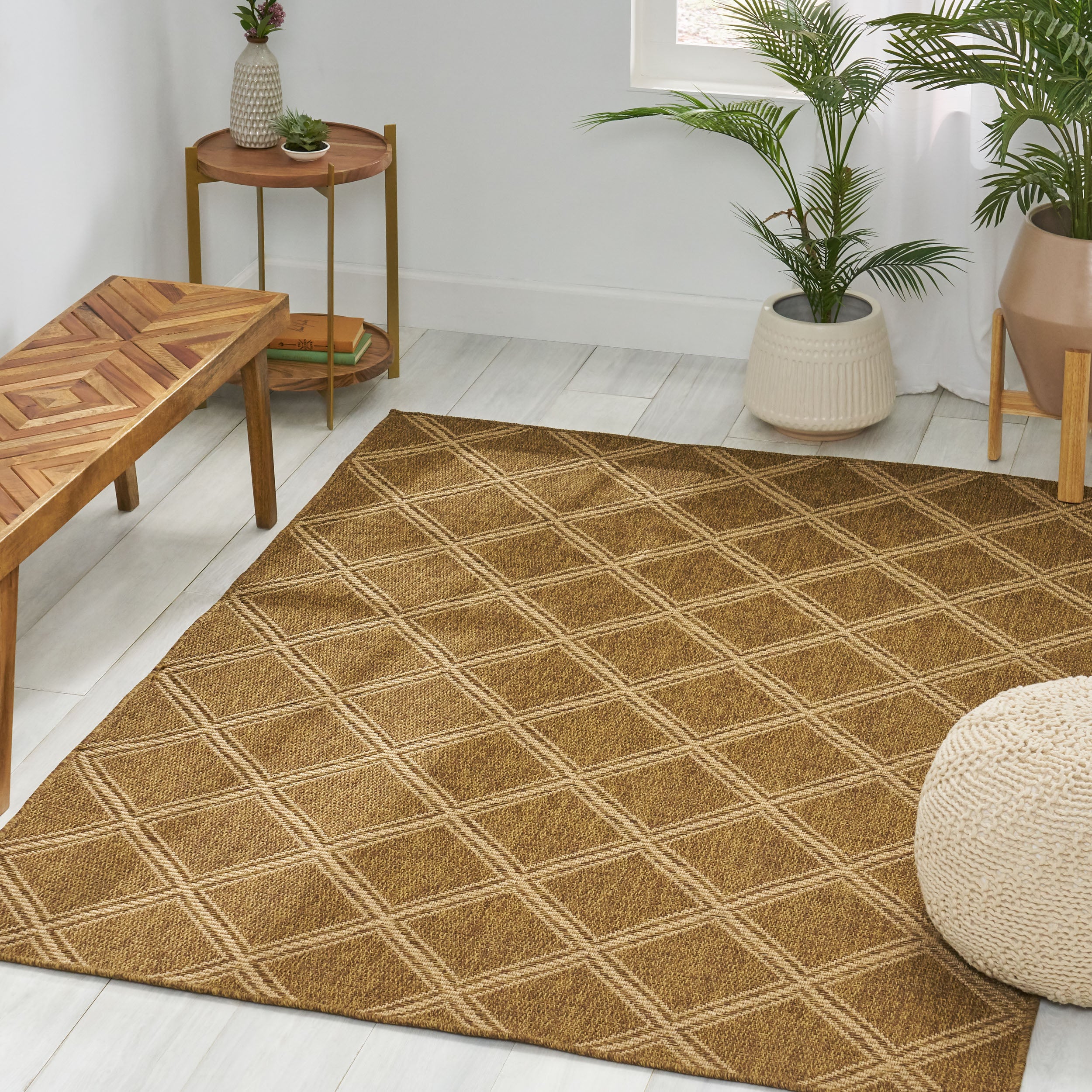84" x 63" Outdoor Polypropylene Area Rug with Rectangle Shape