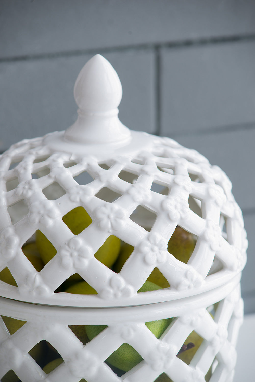 Brackets Ceramic Lidded Jar with Lattice Design and Tiny Flower Pattern