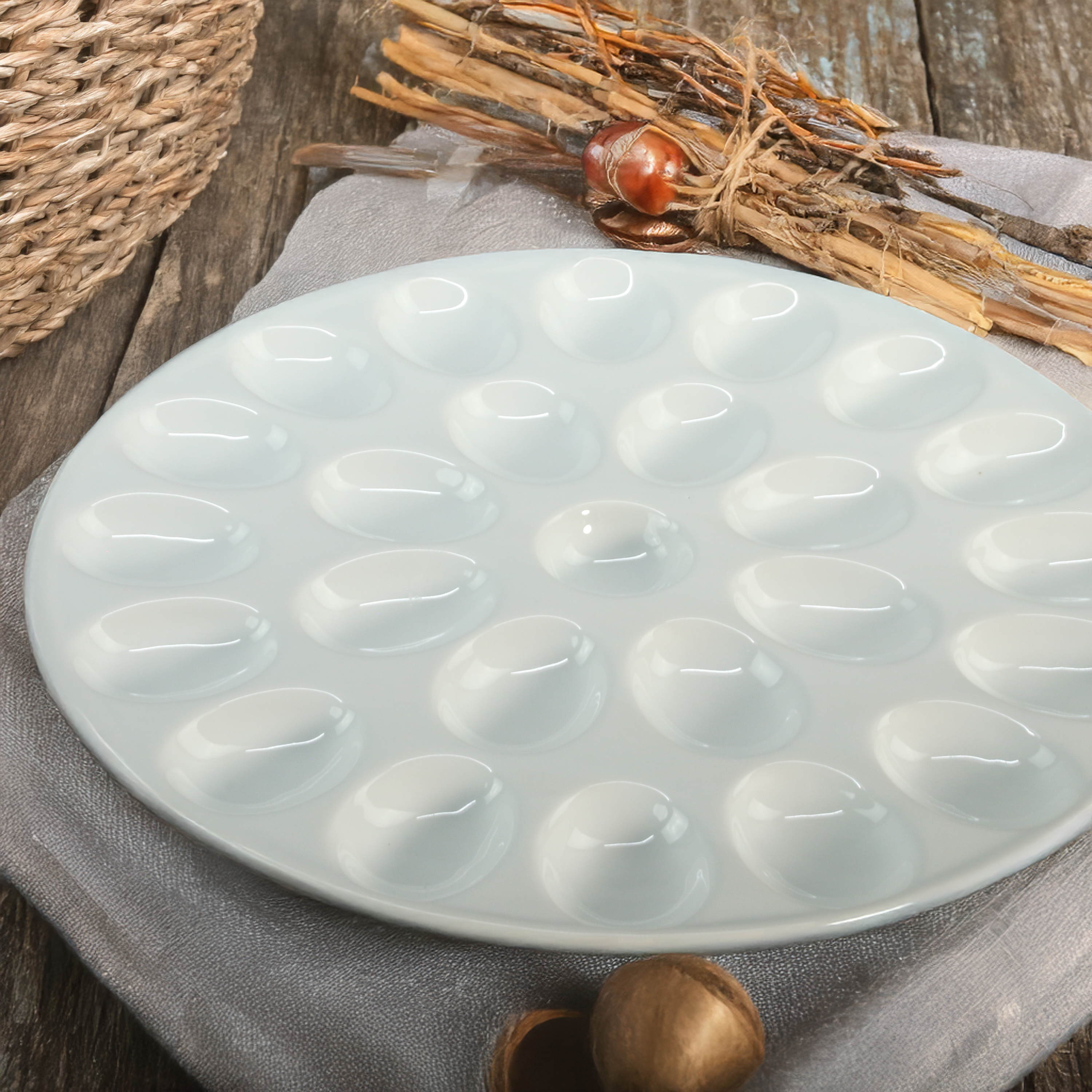 Round Egg Plate
