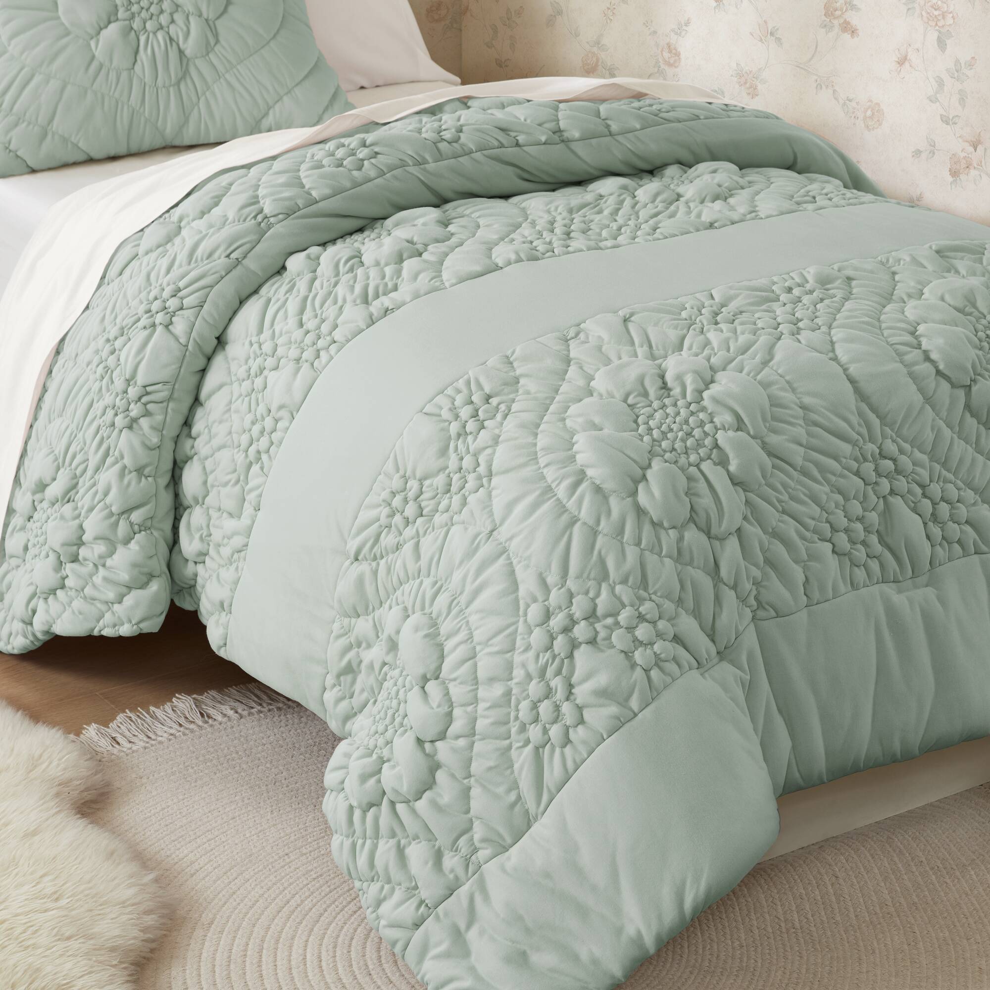 3-Piece Romantic Floral Comforter Set