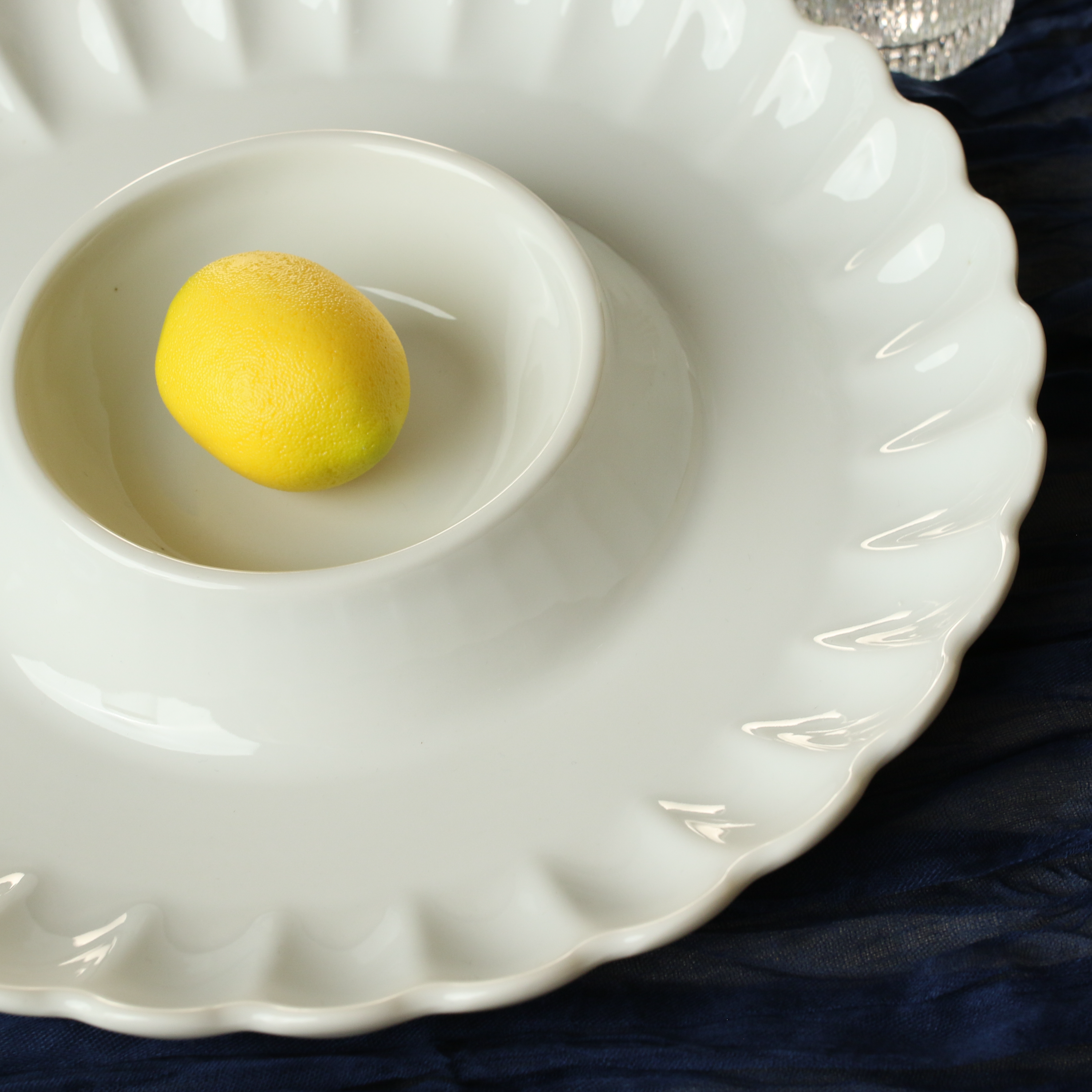 Petal 2 Piece Chip & Dip Set