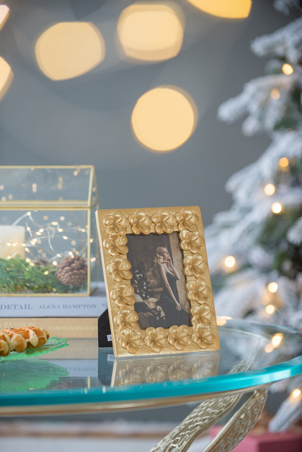 Aqueduct Photo Frame with Flower Design