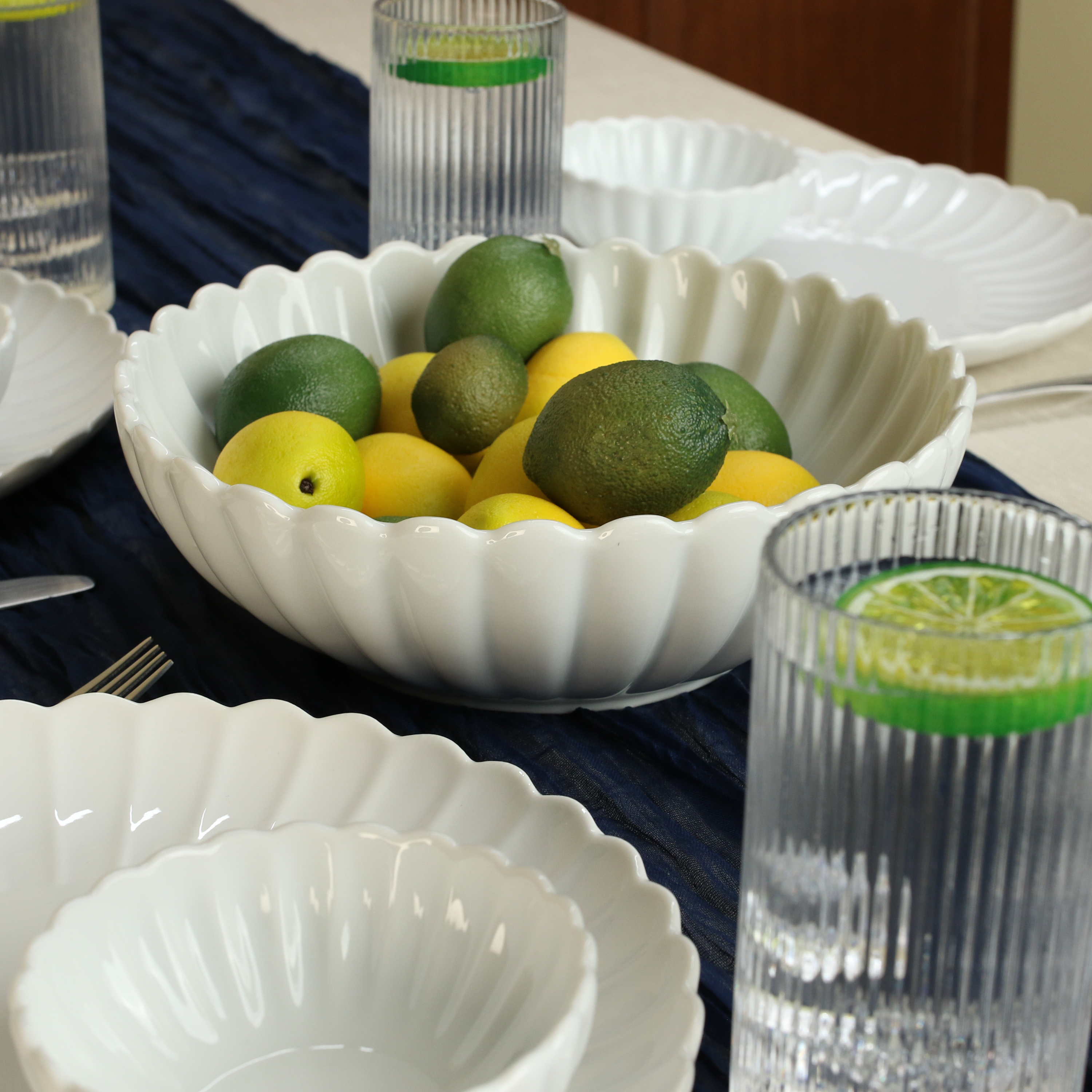 Petal Set of 2 Serving Bowls