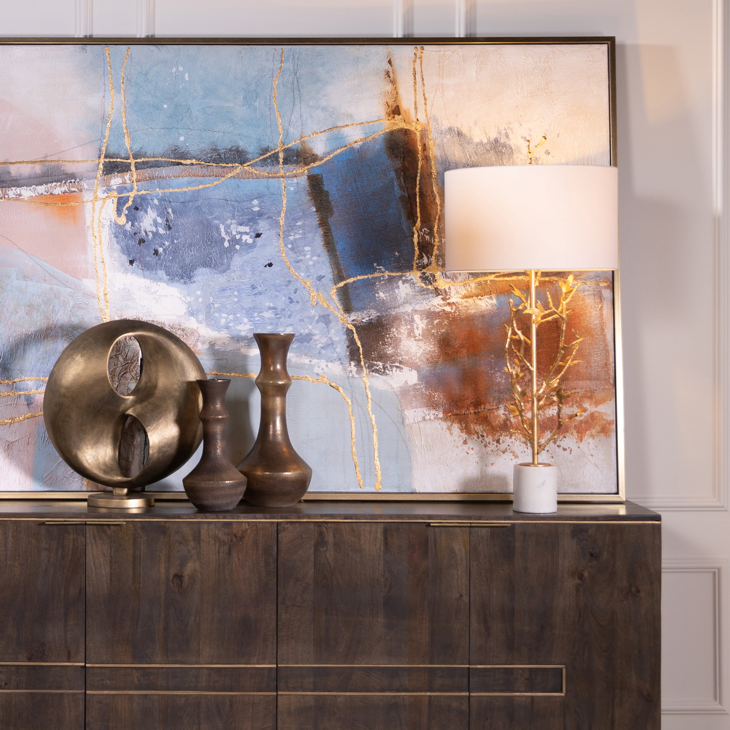 Sculpted Botanical Gold Metal Table Lamp with White Linen Shade