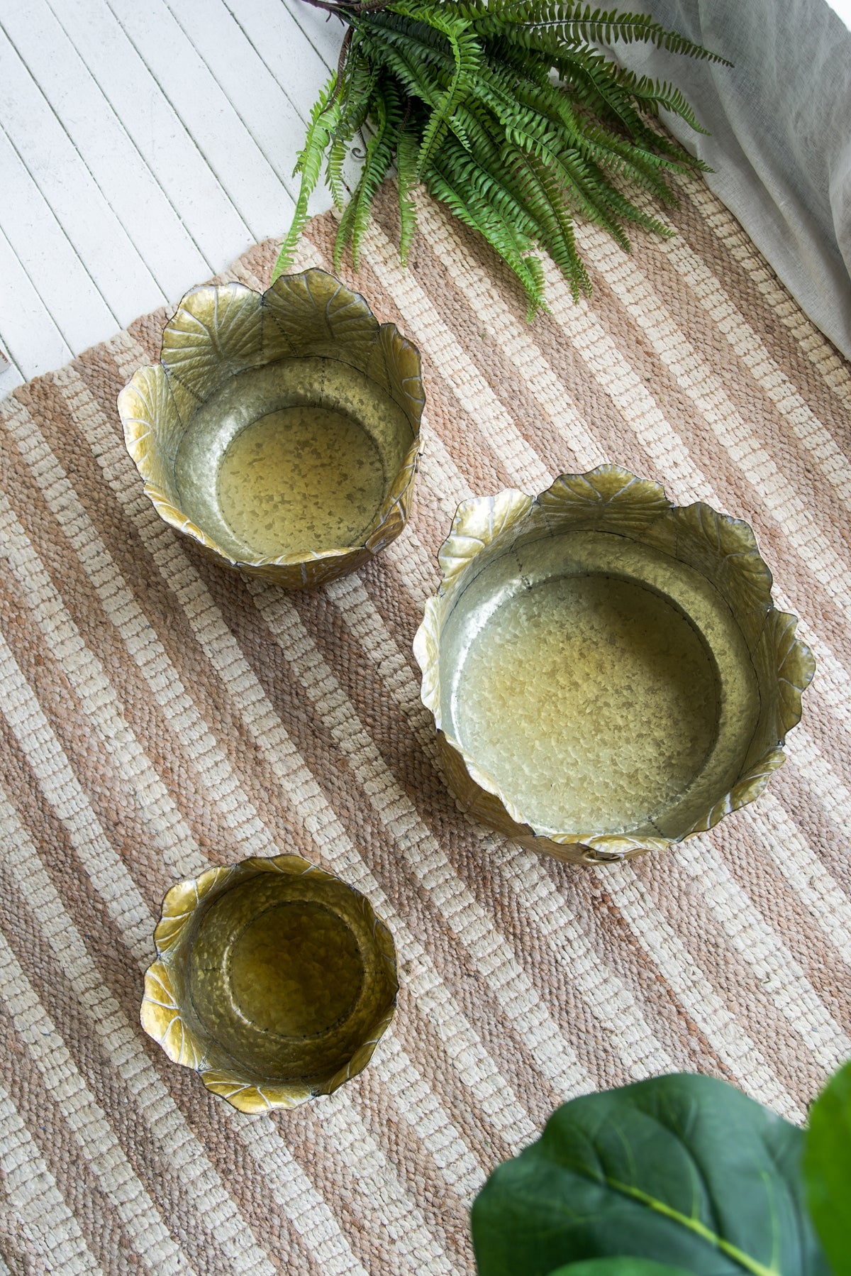 Set of 3 Distressed Metal Planters
