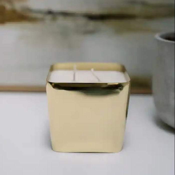 CG Hunter Winter White Luxe Candle, 20 ounce