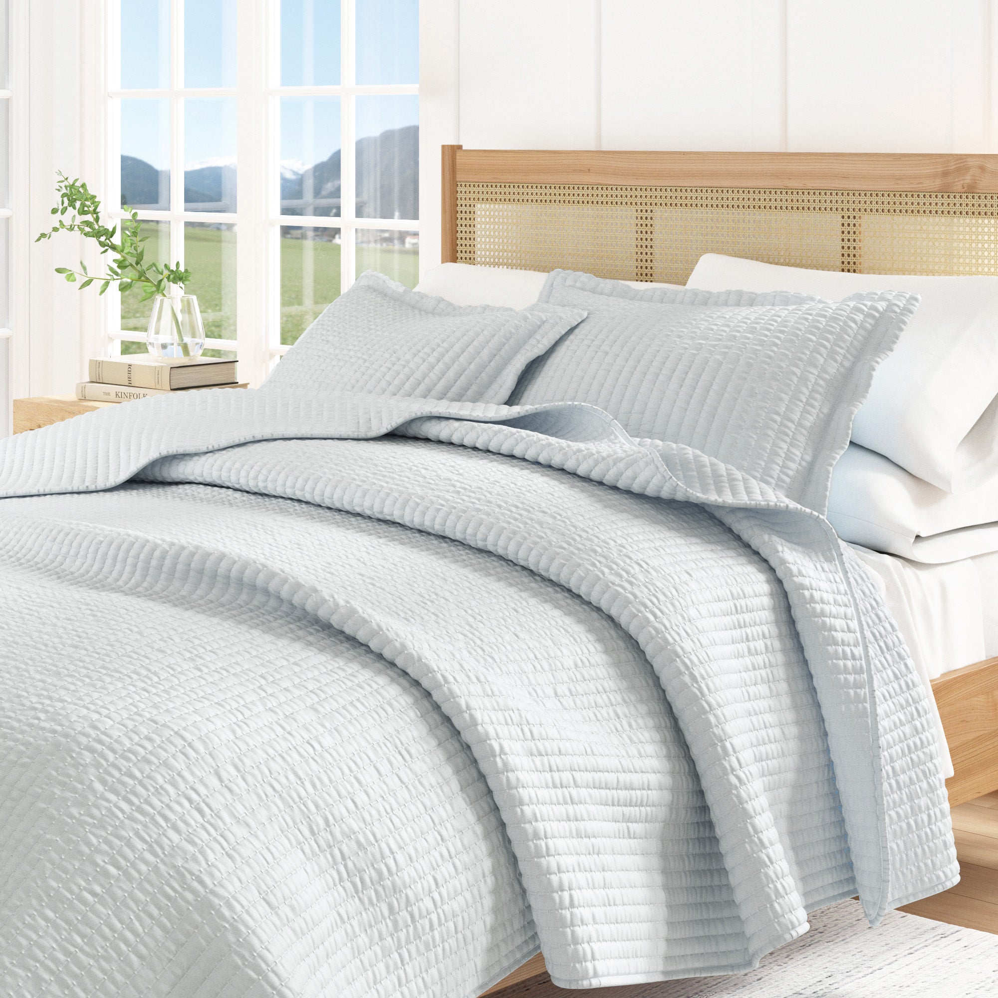 Stitched Quilt Set with Shams