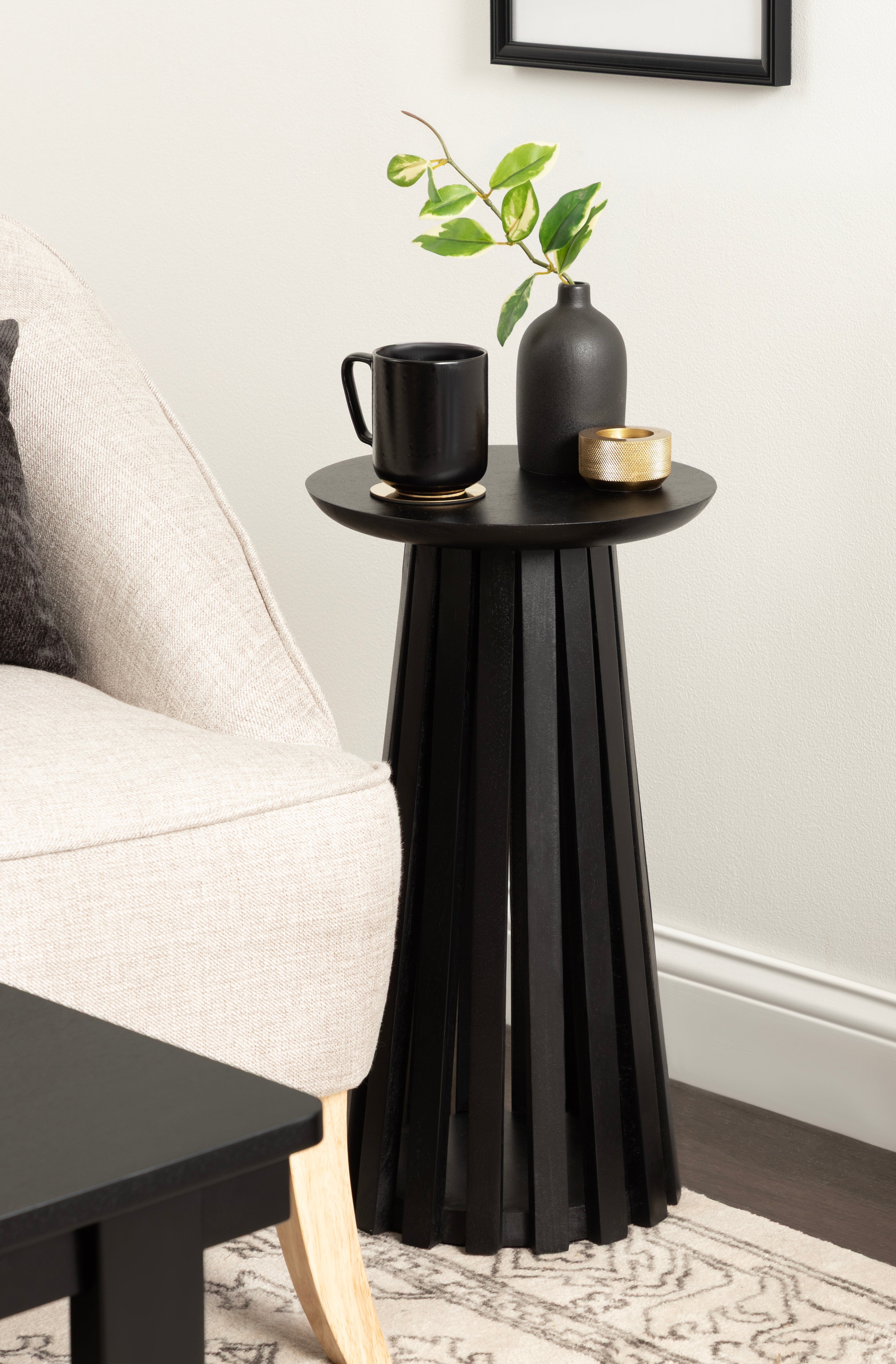 Klarc Round Drink Table
