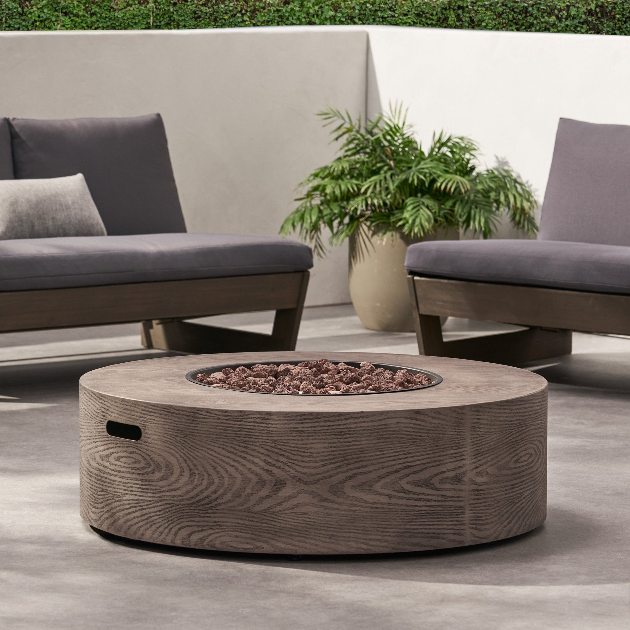 Outdoor Round Firepit with Iron Frame - Firepits