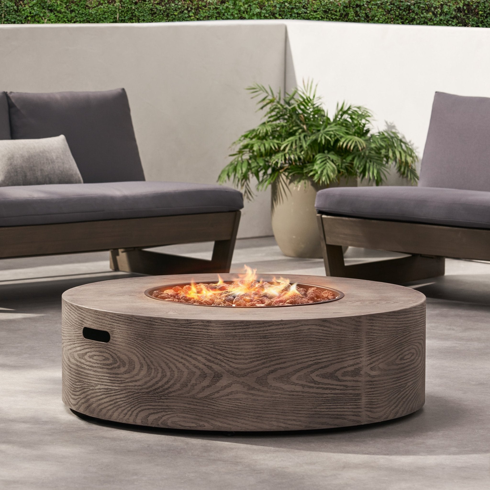 Outdoor Round Firepit with Iron Frame - Firepits