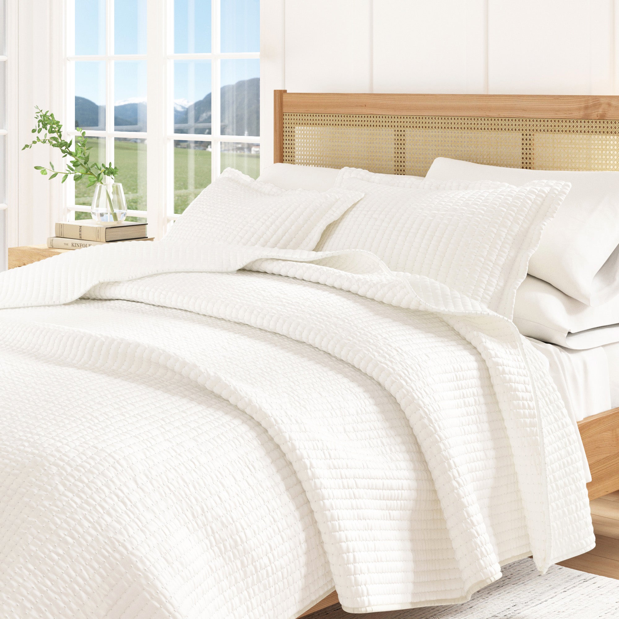 Stitched Quilt Set with Shams