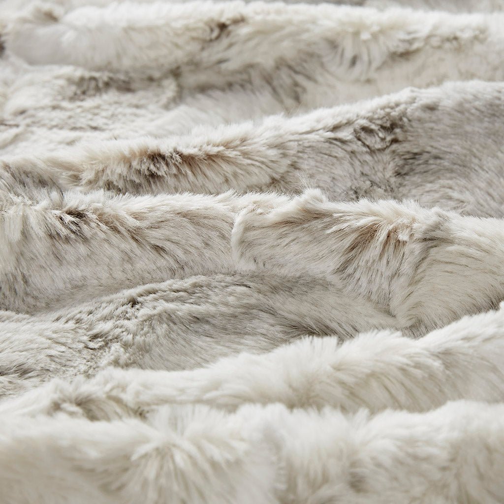 Quirk Throw with Faux Mink Reverse - Bedroom