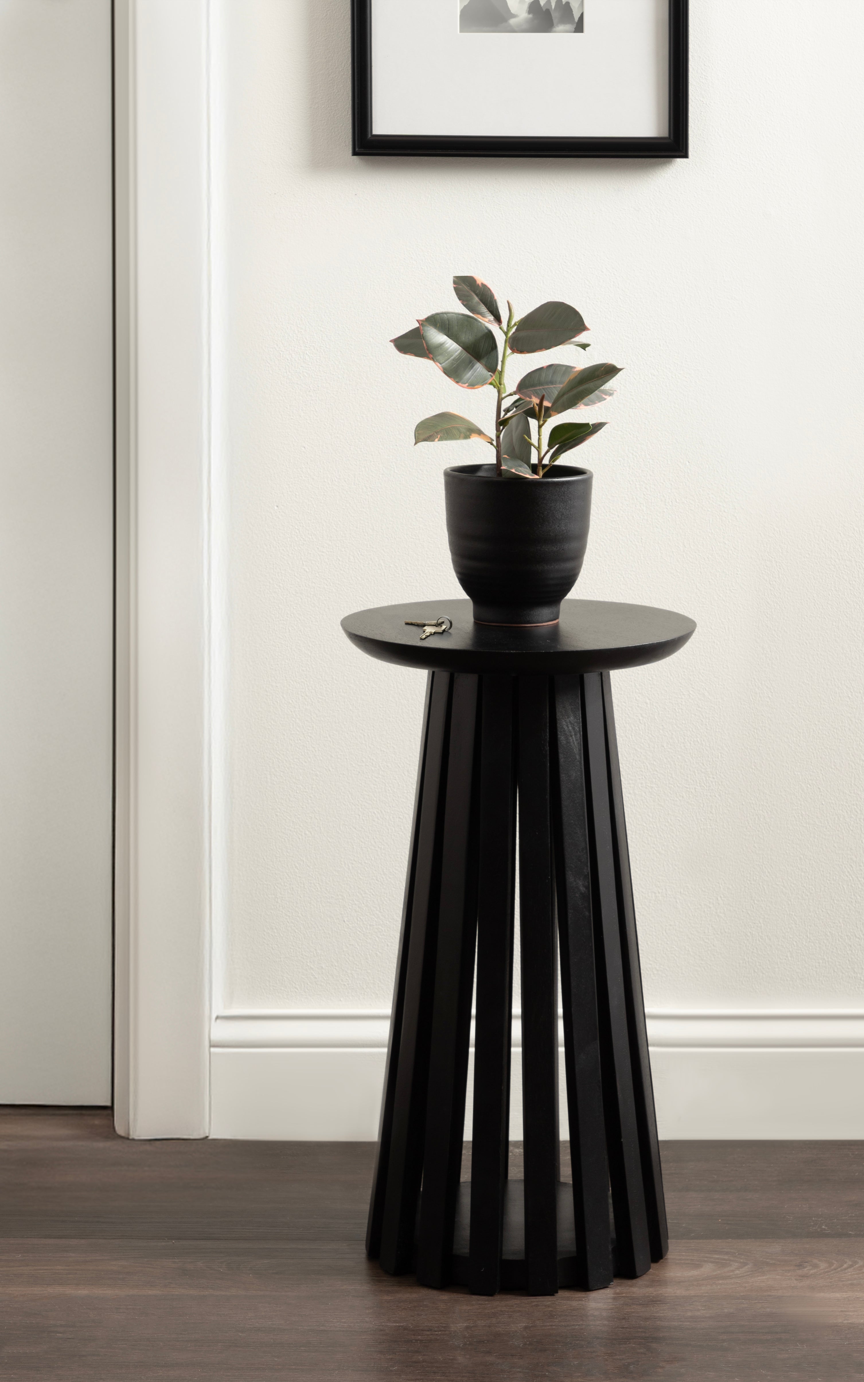 Klarc Round Drink Table