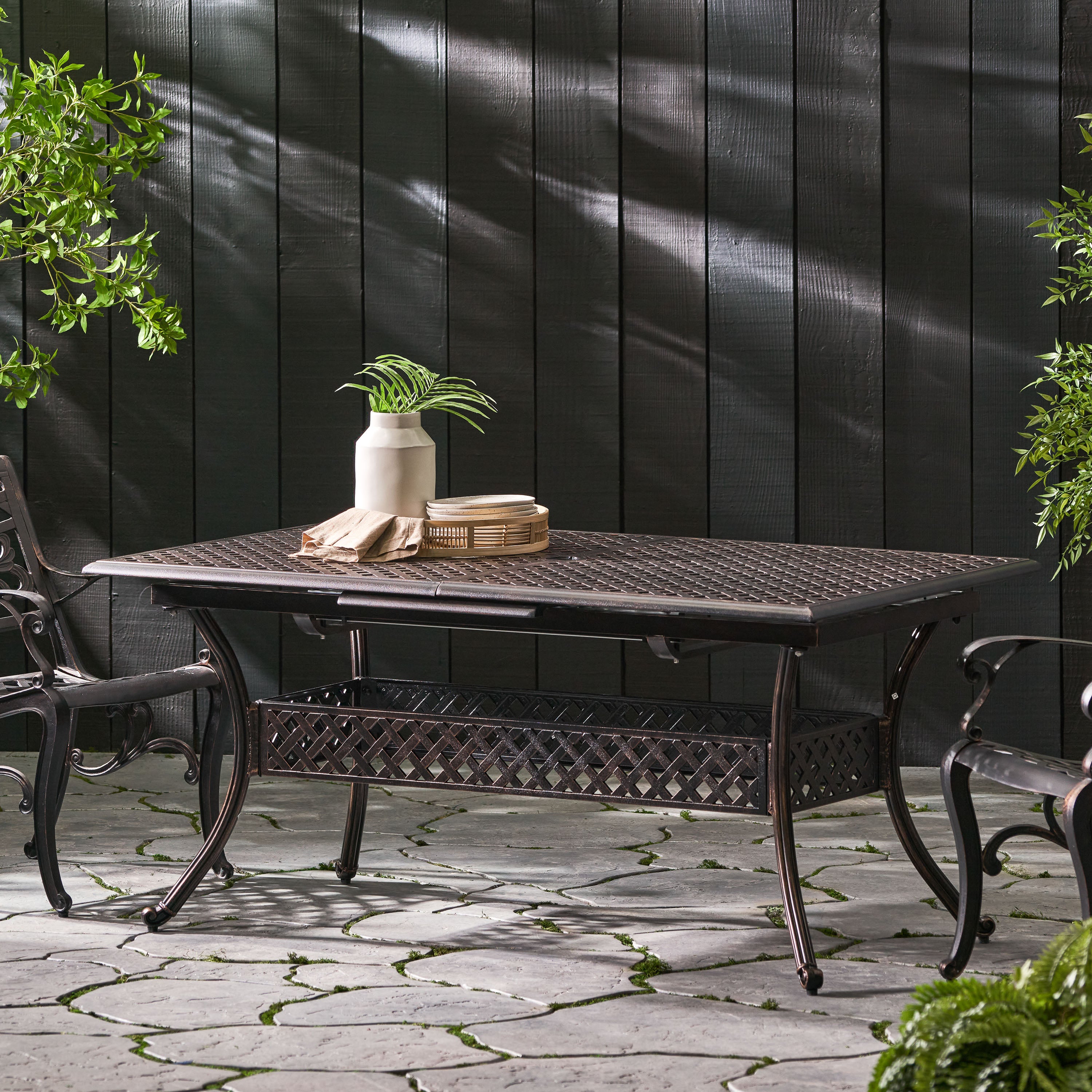 Outdoor Expandable Dining Table