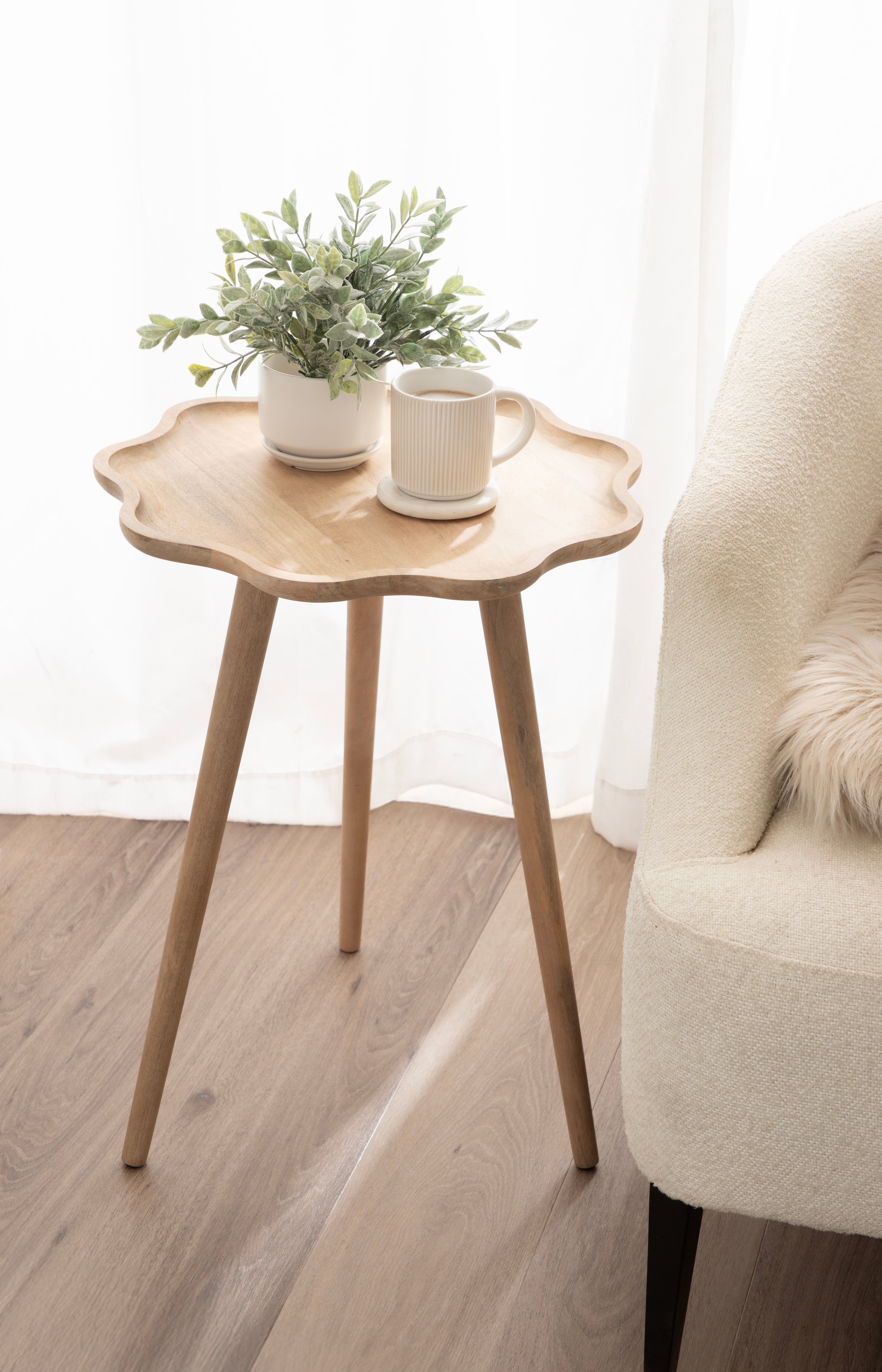 Alezar Scallop Wood Side Table – Pier 1