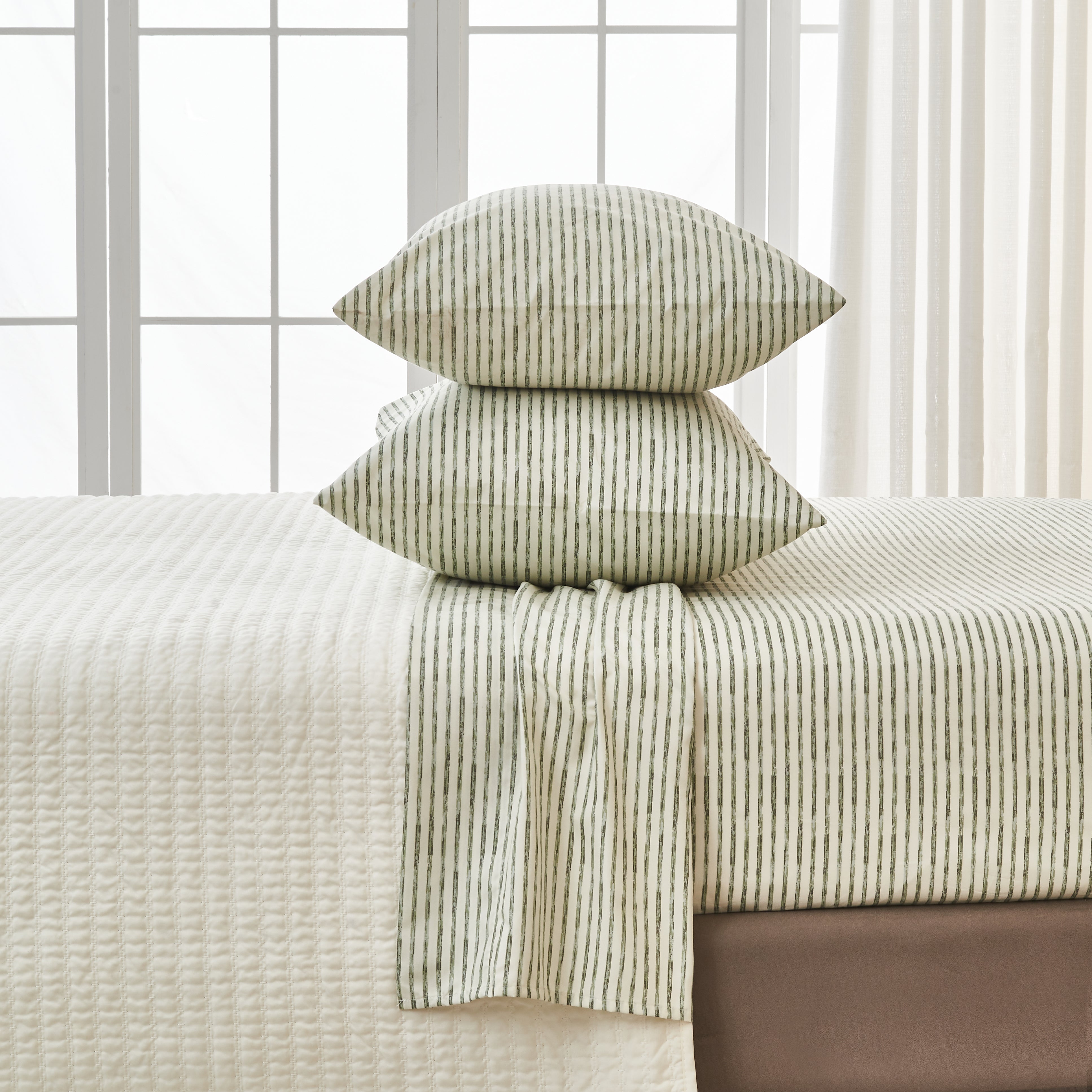 Stripe Printed Microfiber Sheet Set