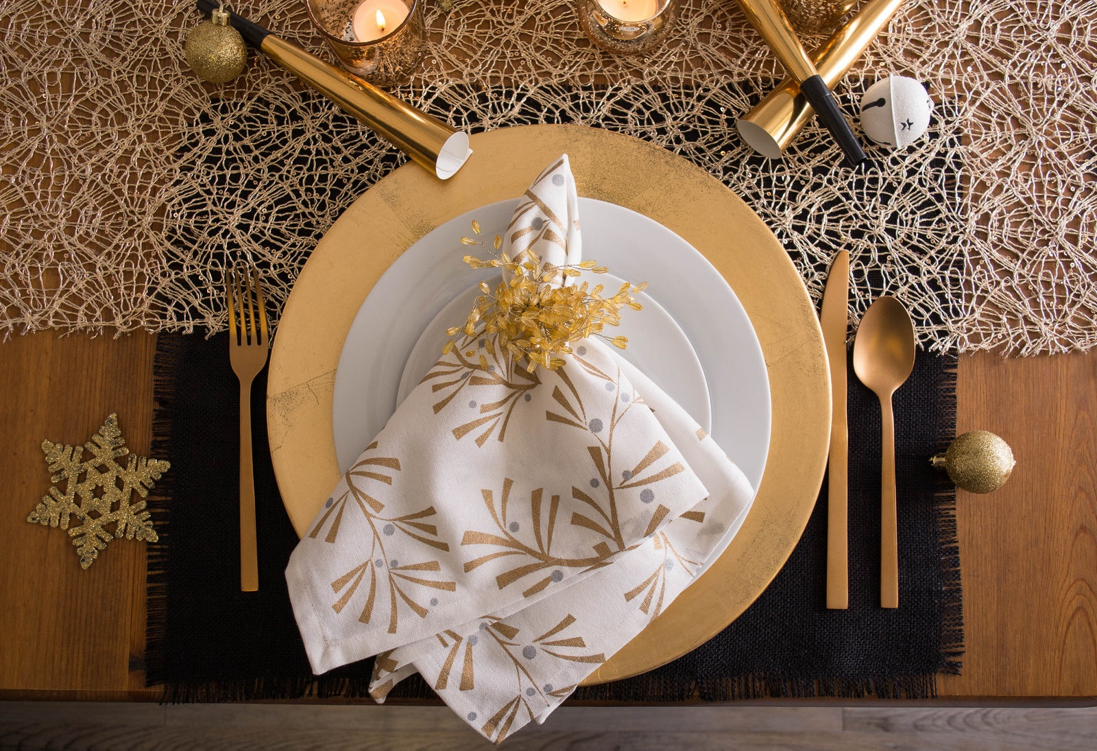 Metallic Holly Leaves Napkins, Set of 6 Napkins