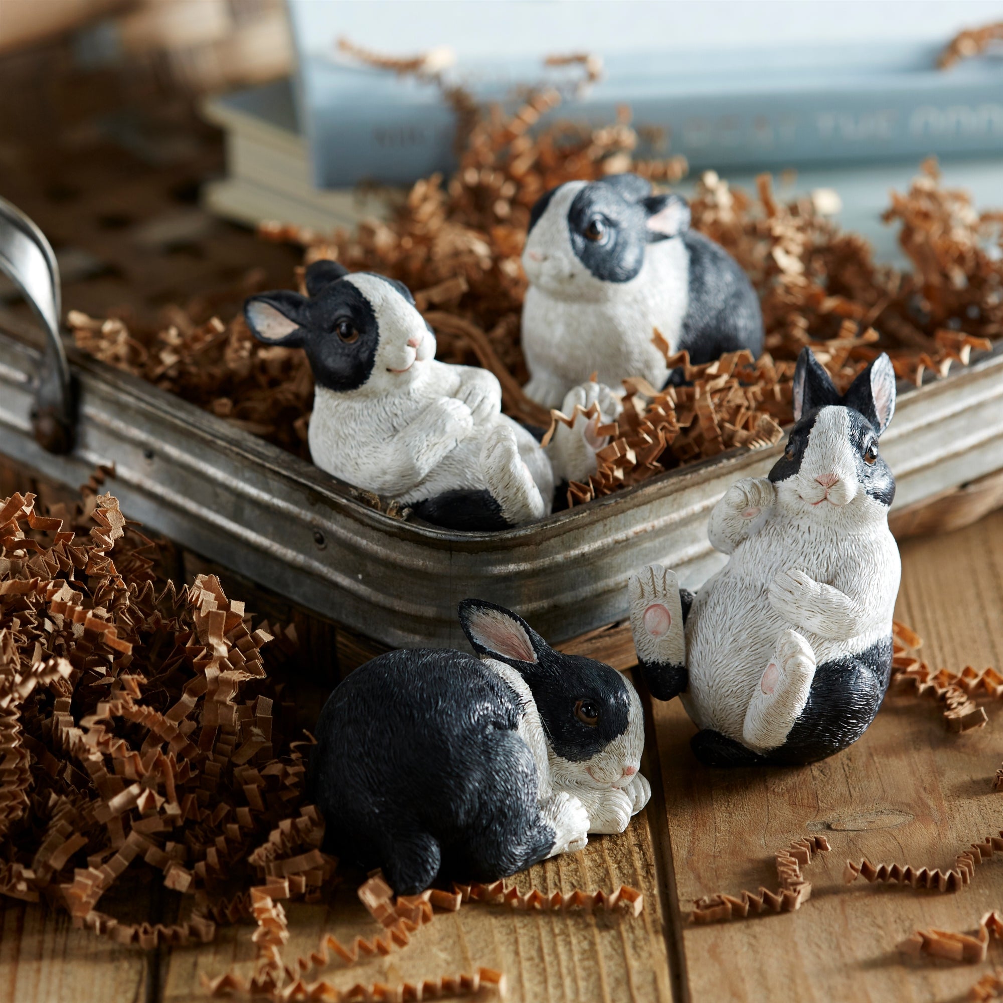Black-and-White-Playful-Rabbit-Figurine,-Set-of-16-Decor