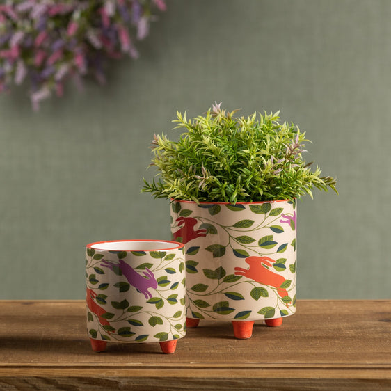 Footed-Rabbit-Pattern-Planter,-Set-of-2-Planters